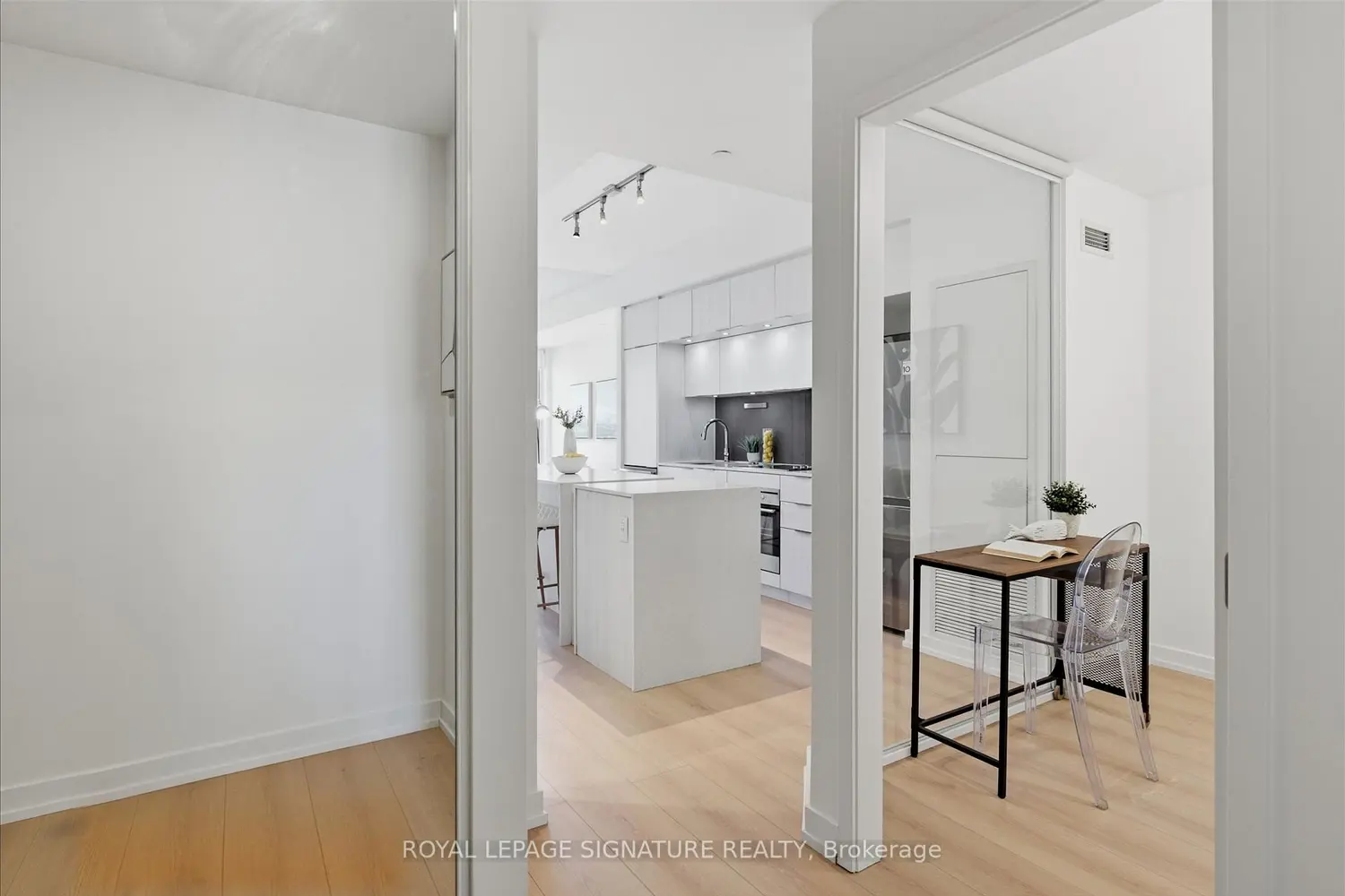 170 Sumach Street 1807 photo 3