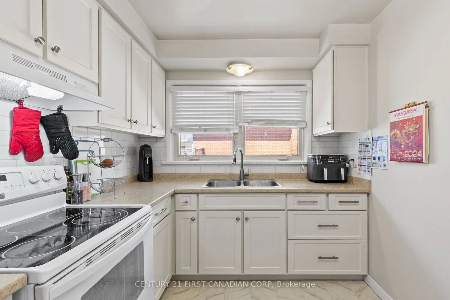 407 Vermont Avenue photo 4