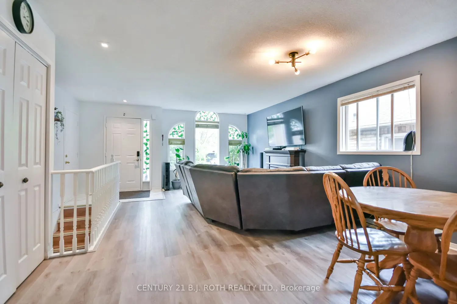 37 Nicholson Drive photo 4