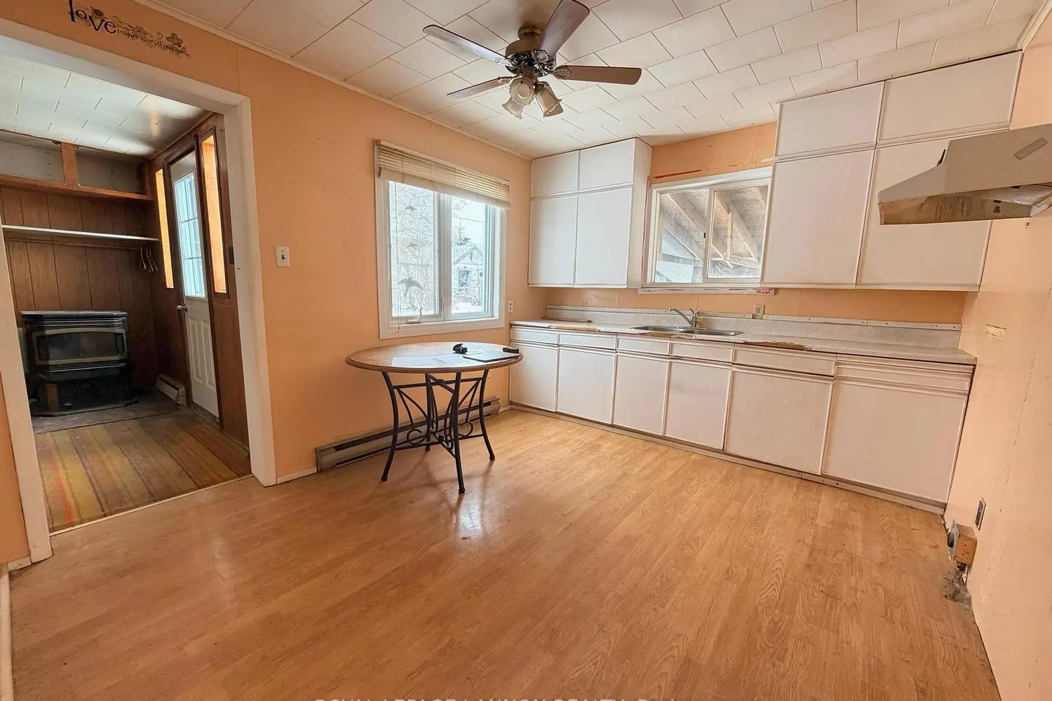 206 Third Avenue photo 2
