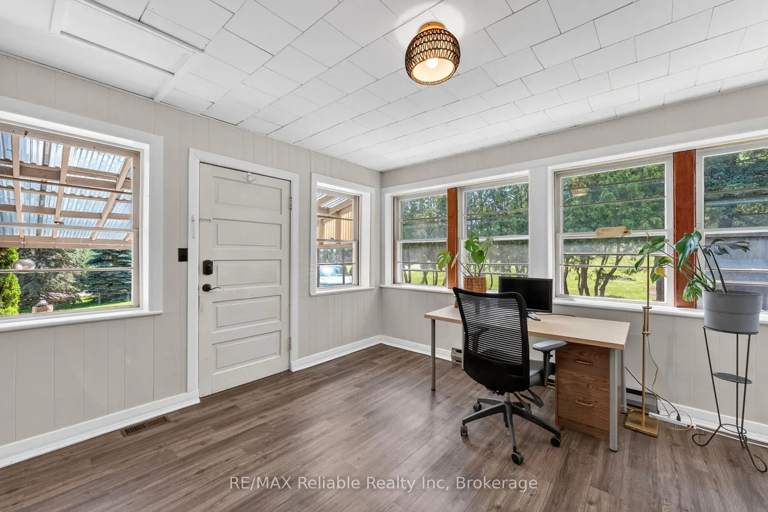38104 Blyth Road photo 4