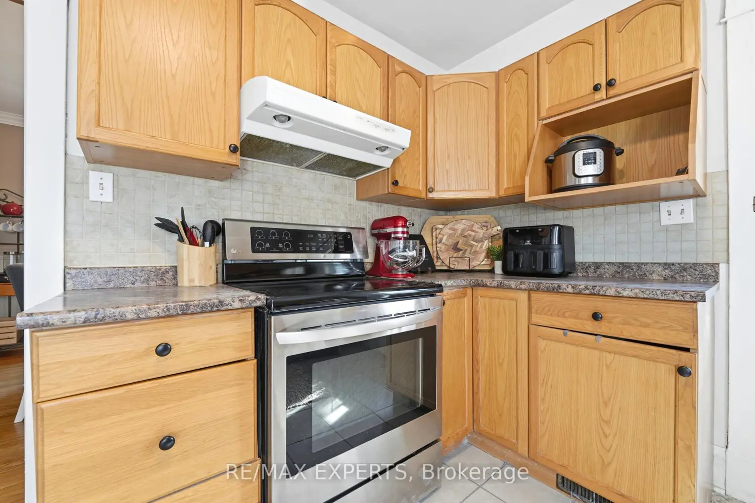 18 Rowe Street photo 3