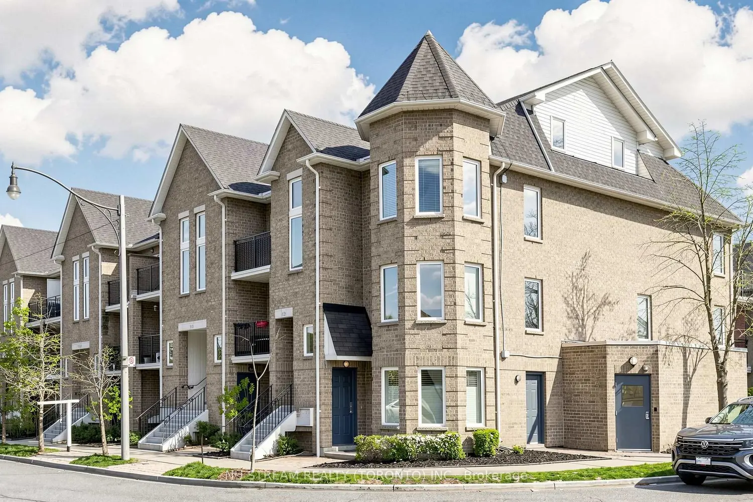 10 Brian Peck Crescent 201 photo 2