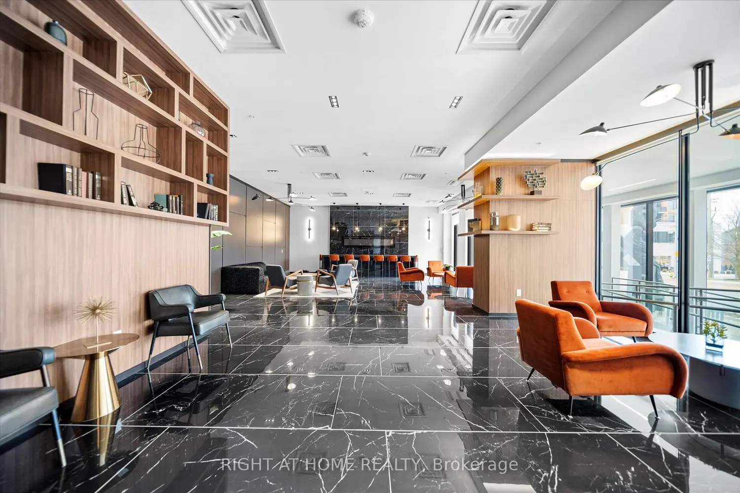 181 King Street 806