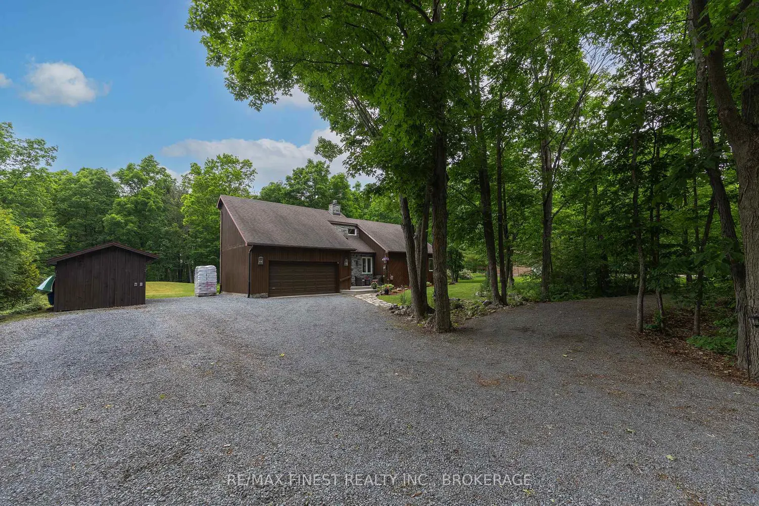 3886 Holmes Road photo 5