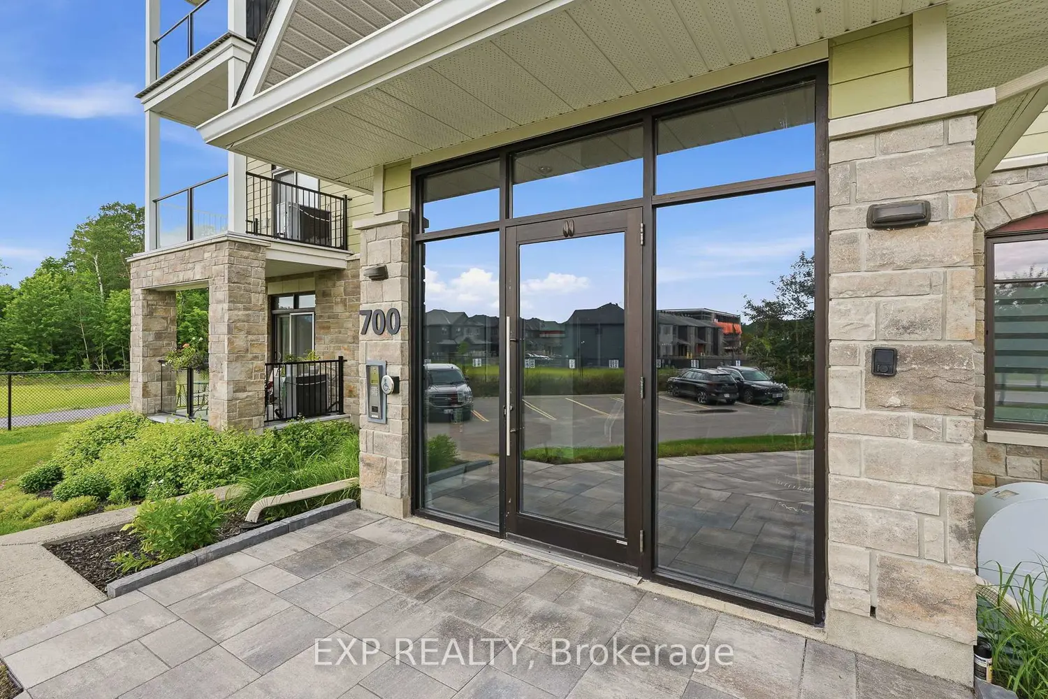 700 Du Rivage Street 104 photo 2