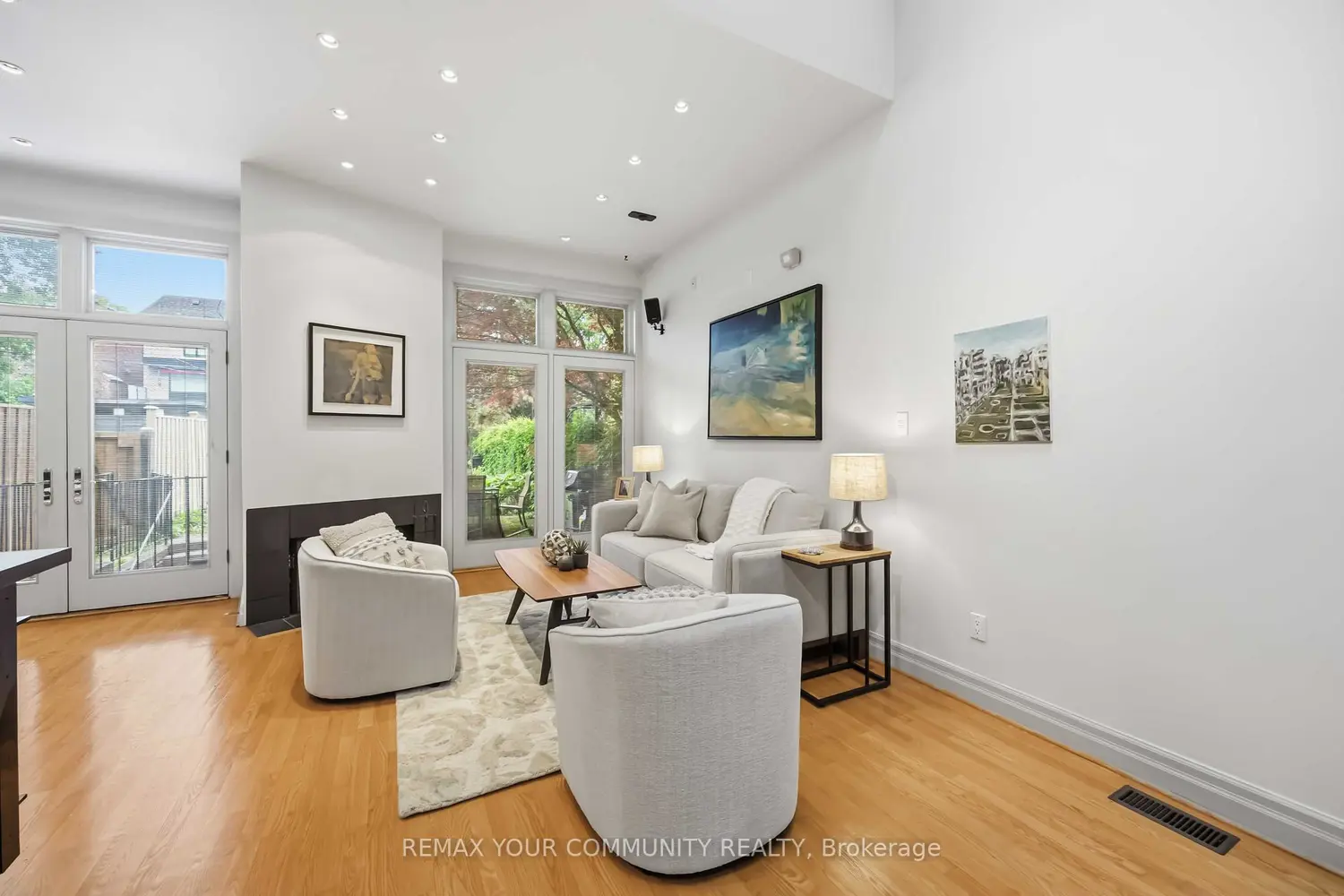 44 Castlefield Avenue photo 4