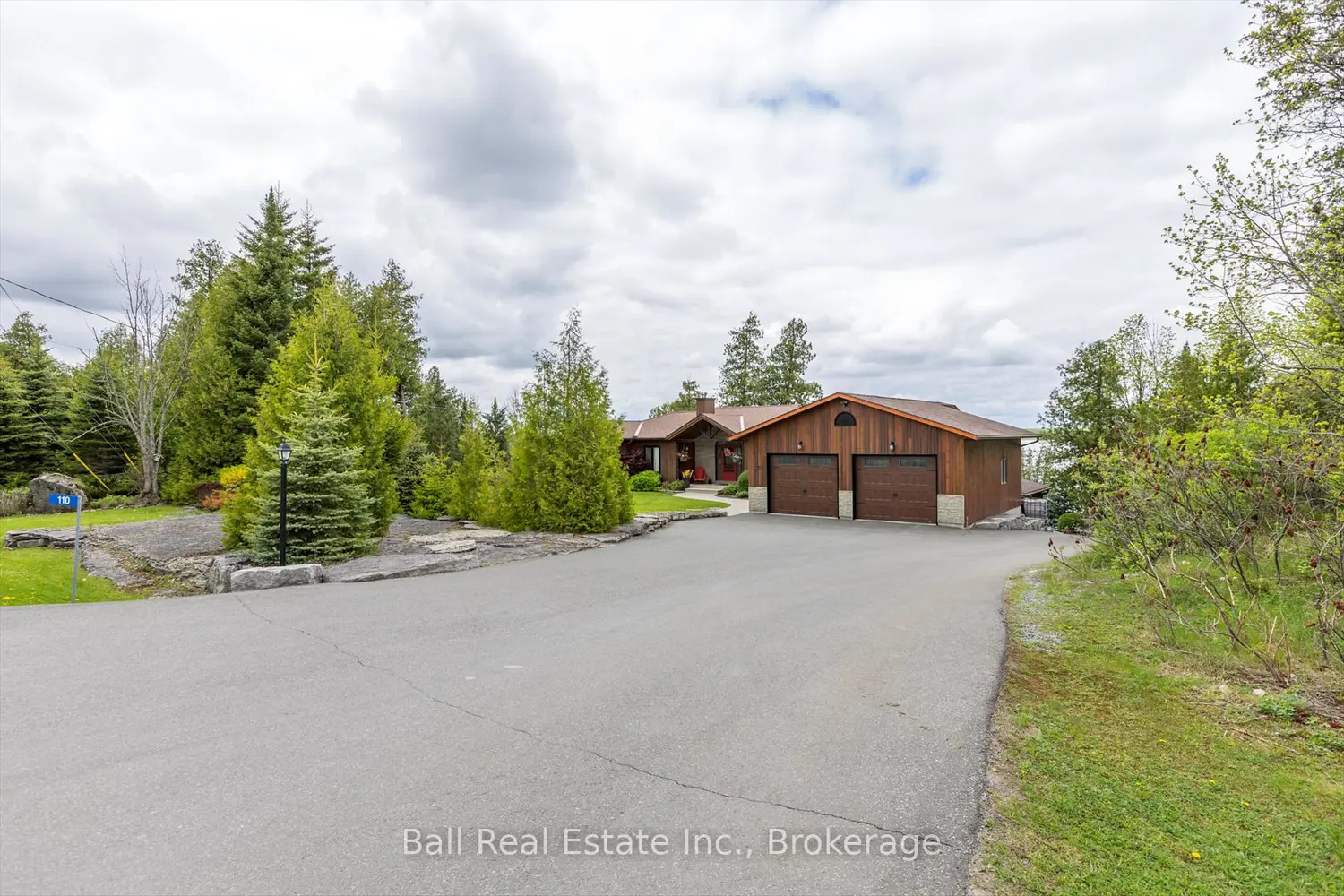 110 Lakeview Drive photo 4