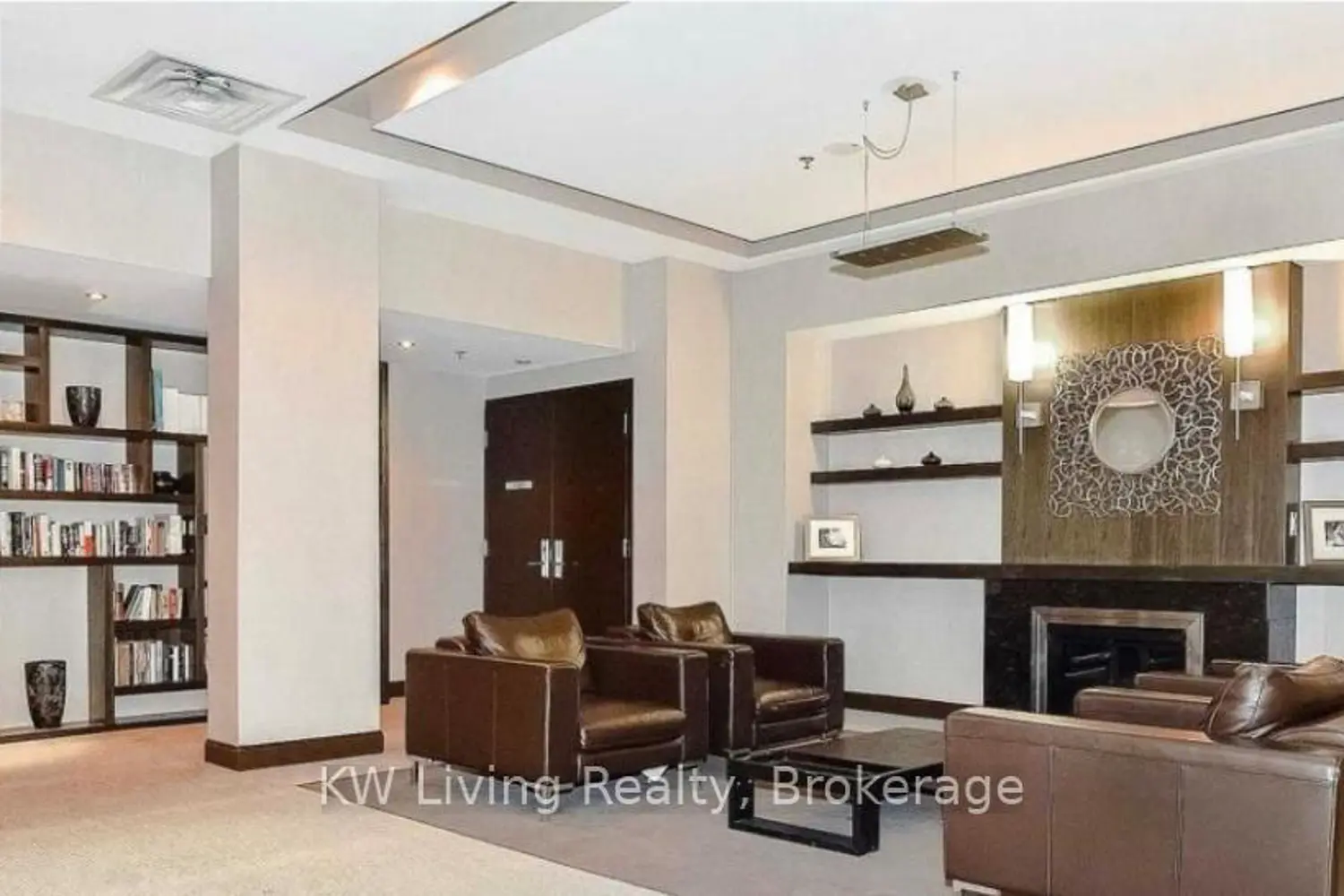 60 Absolute Avenue 4804 photo 3