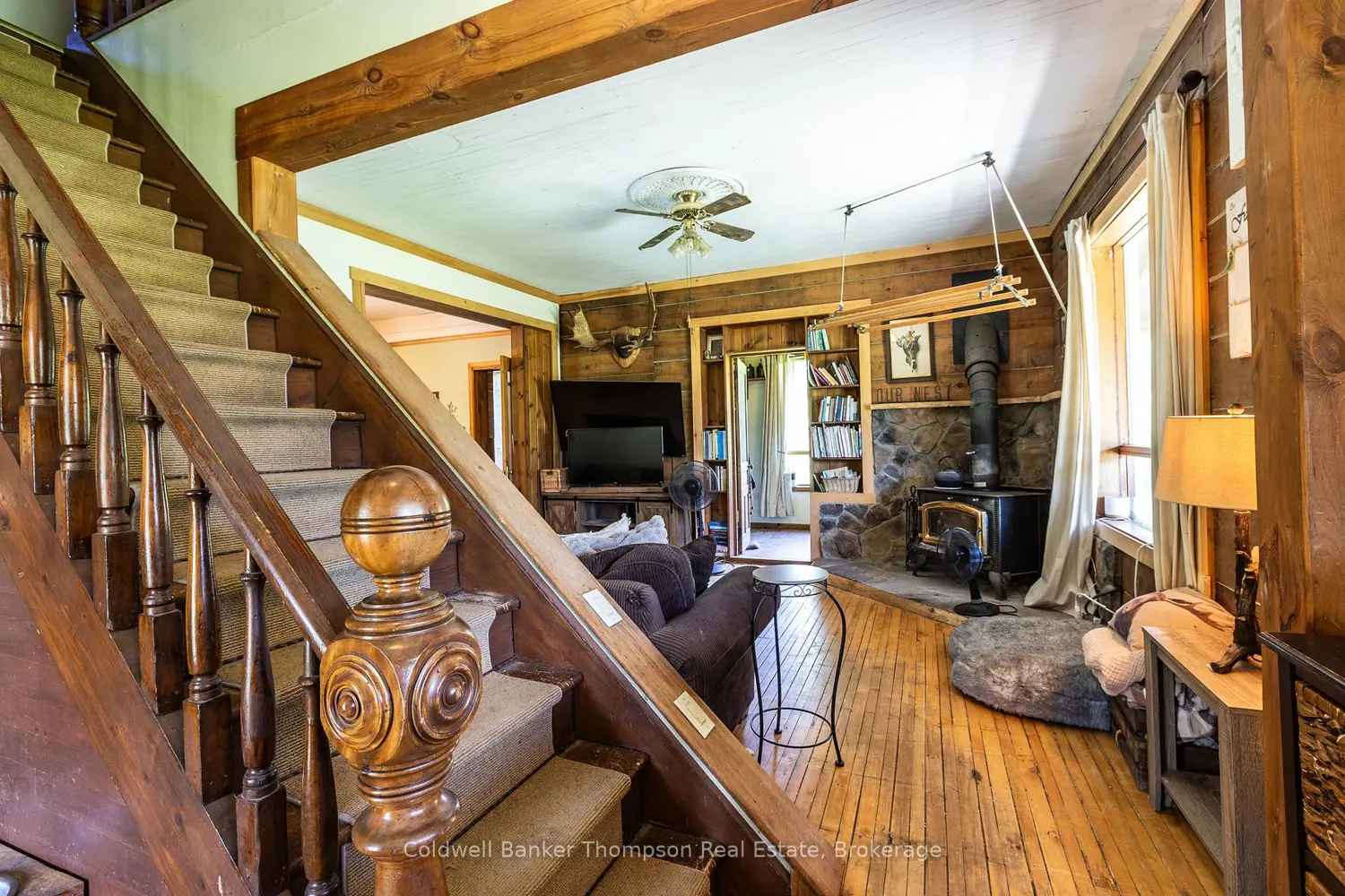 421 Lindgren Road photo 4