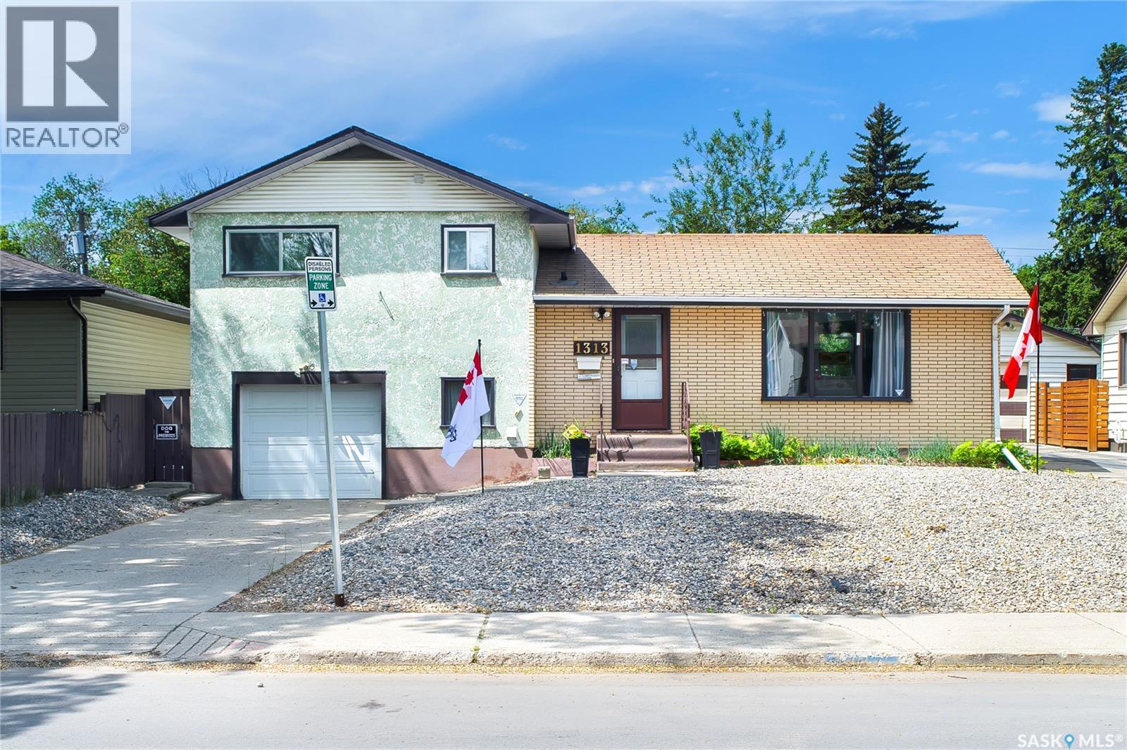 1313 N Avenue S, Saskatoon, SK, S7M2R2