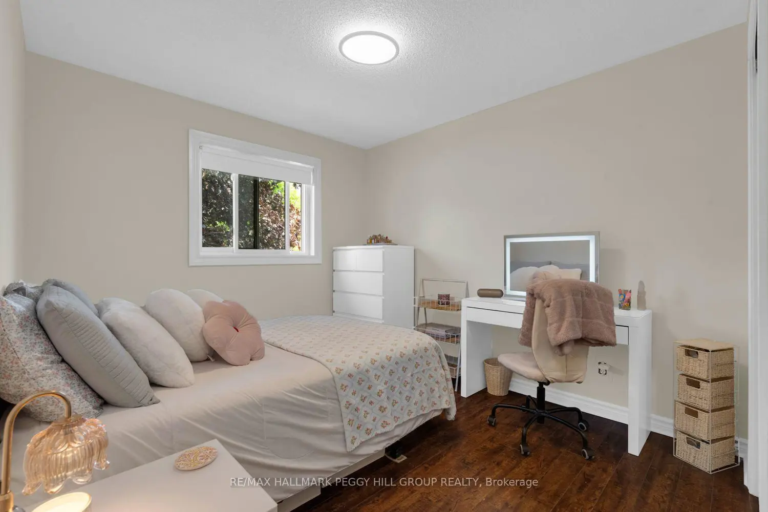 9 Adams Avenue photo 5
