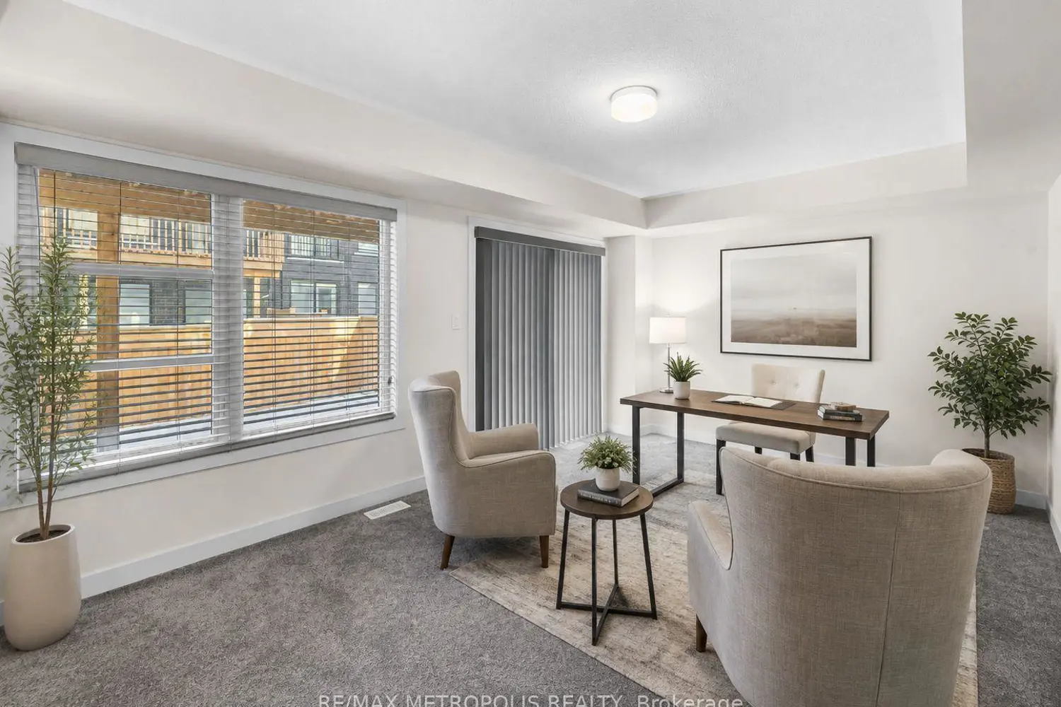 2521 Castlegate Crossing photo 4