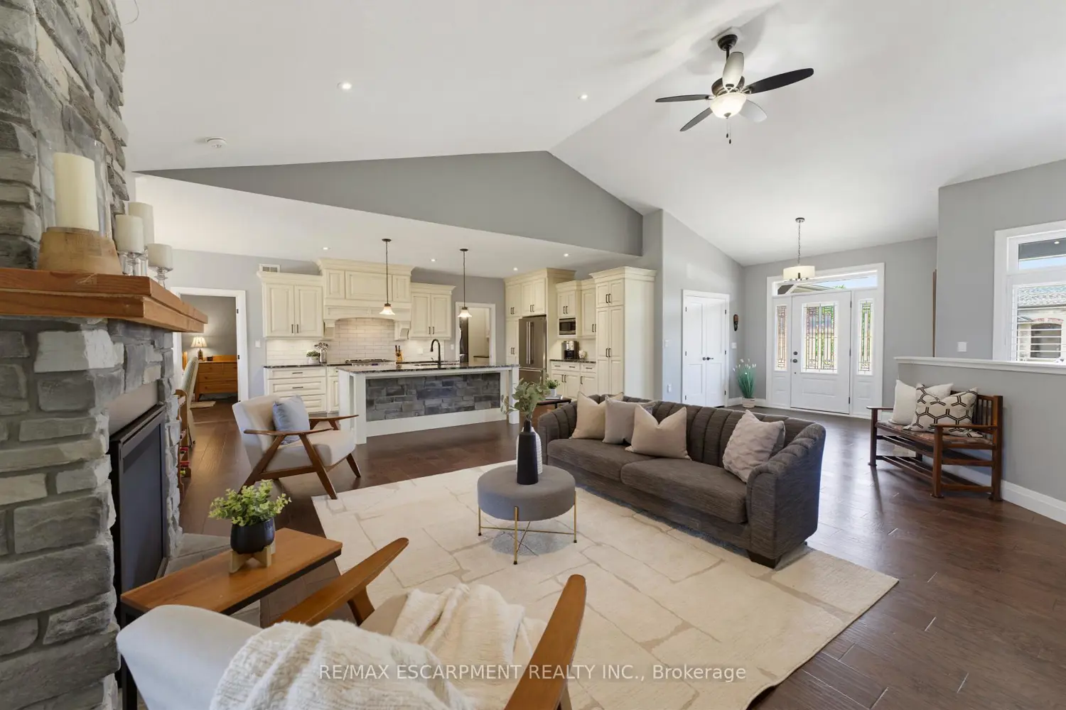 15 Bluenose Drive photo 3