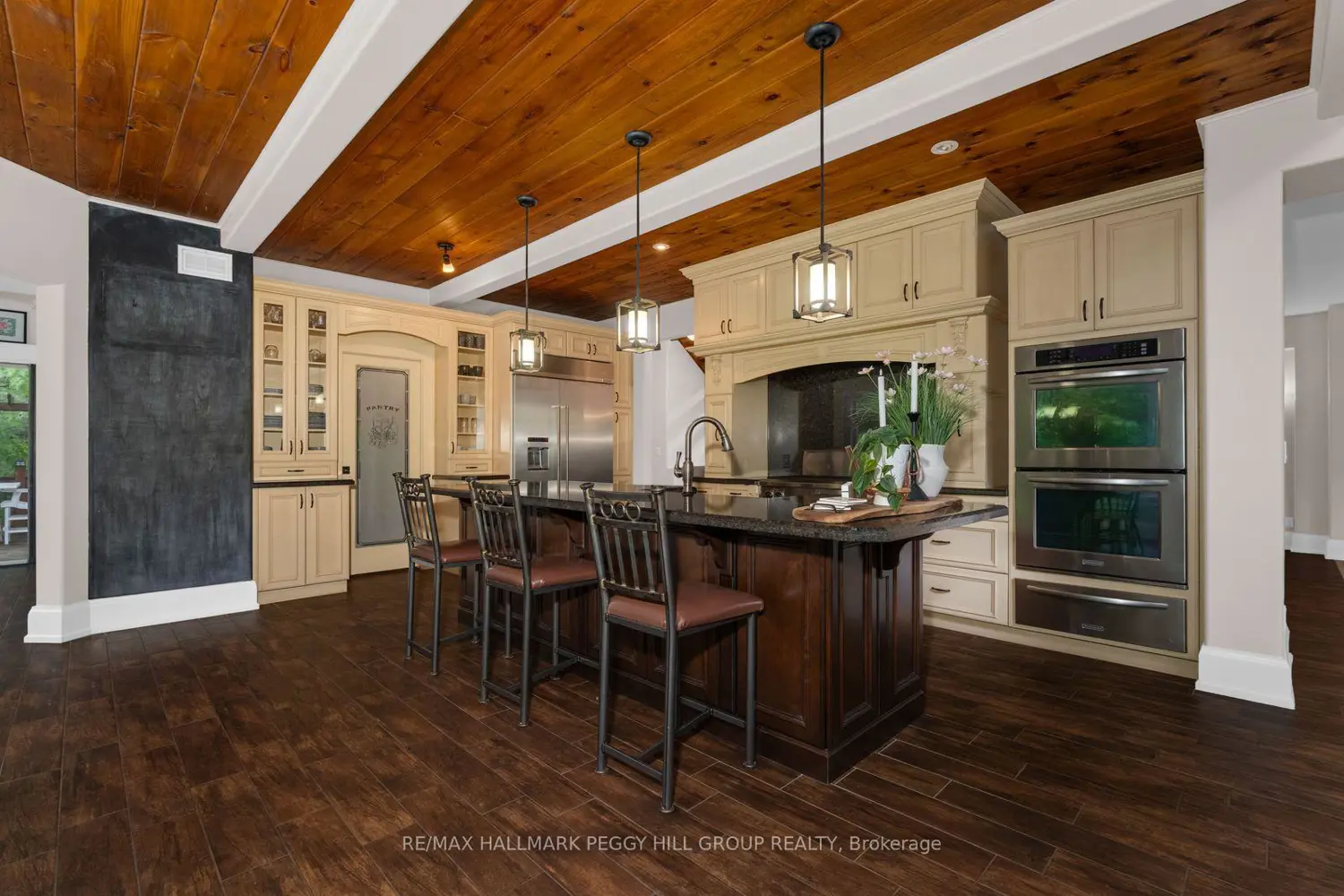 185 Skylark Road photo 4