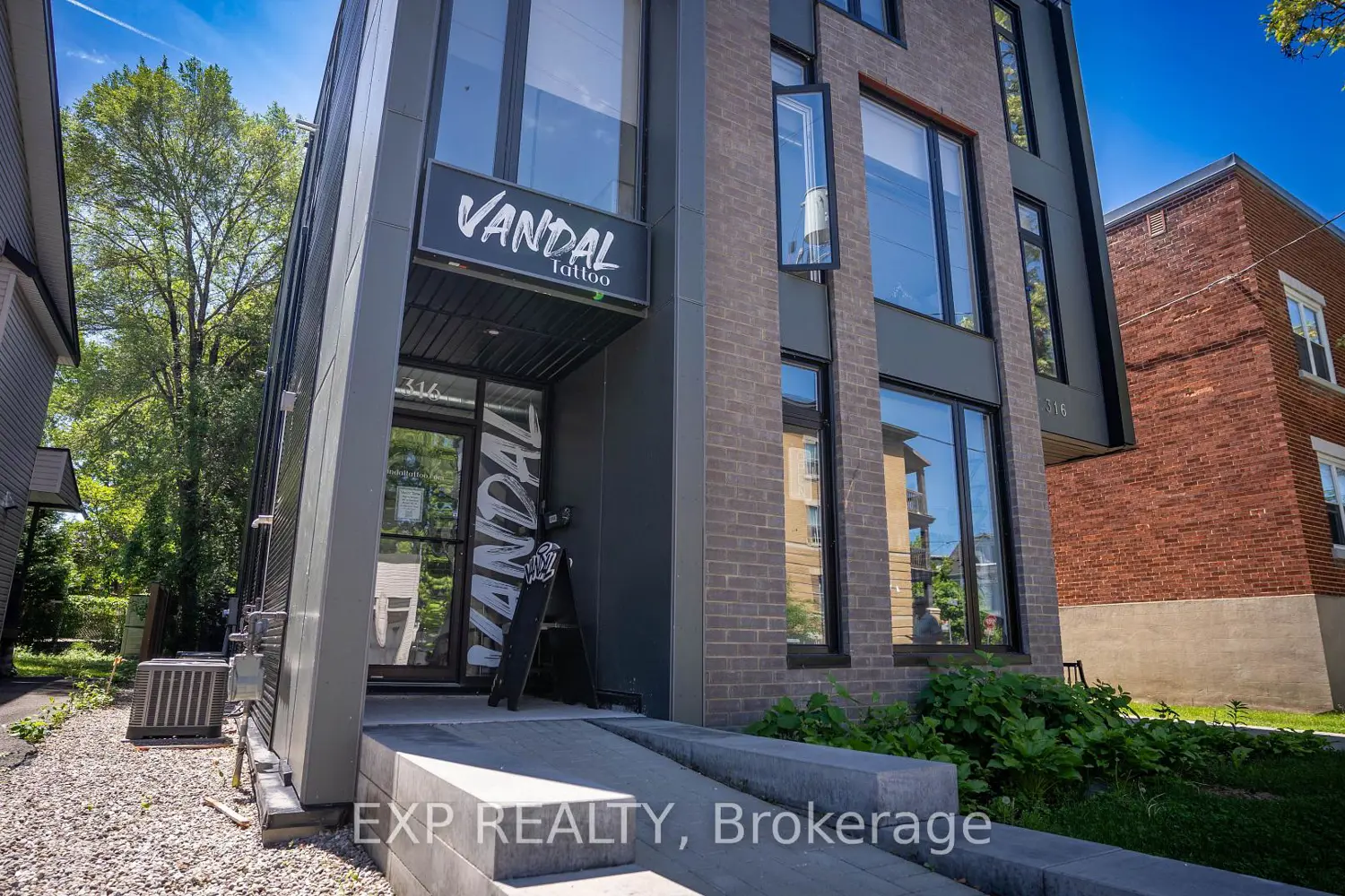 316 Somerset Street photo 4