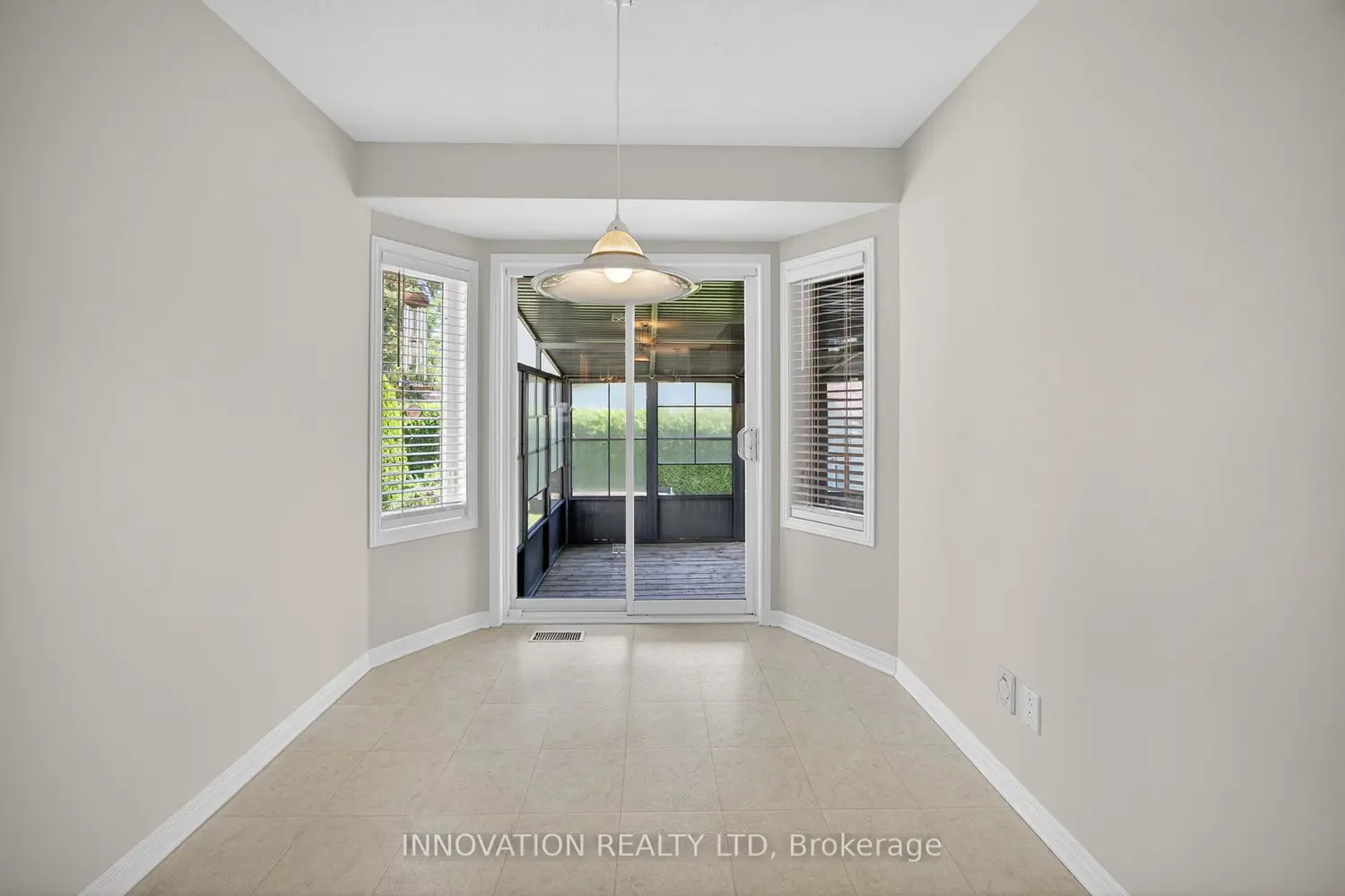 407 Flora Street photo 4