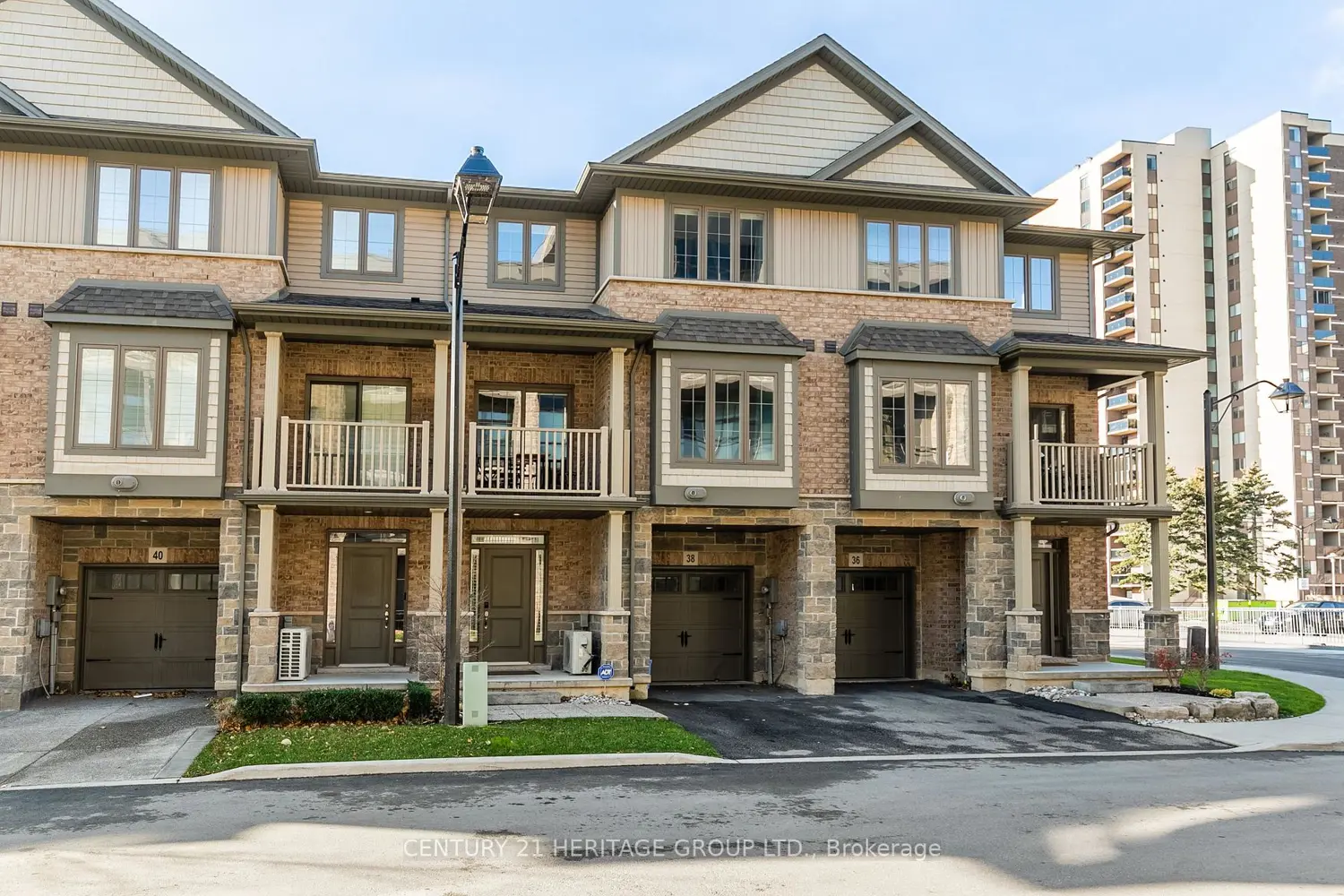 38 Southshore Crescent