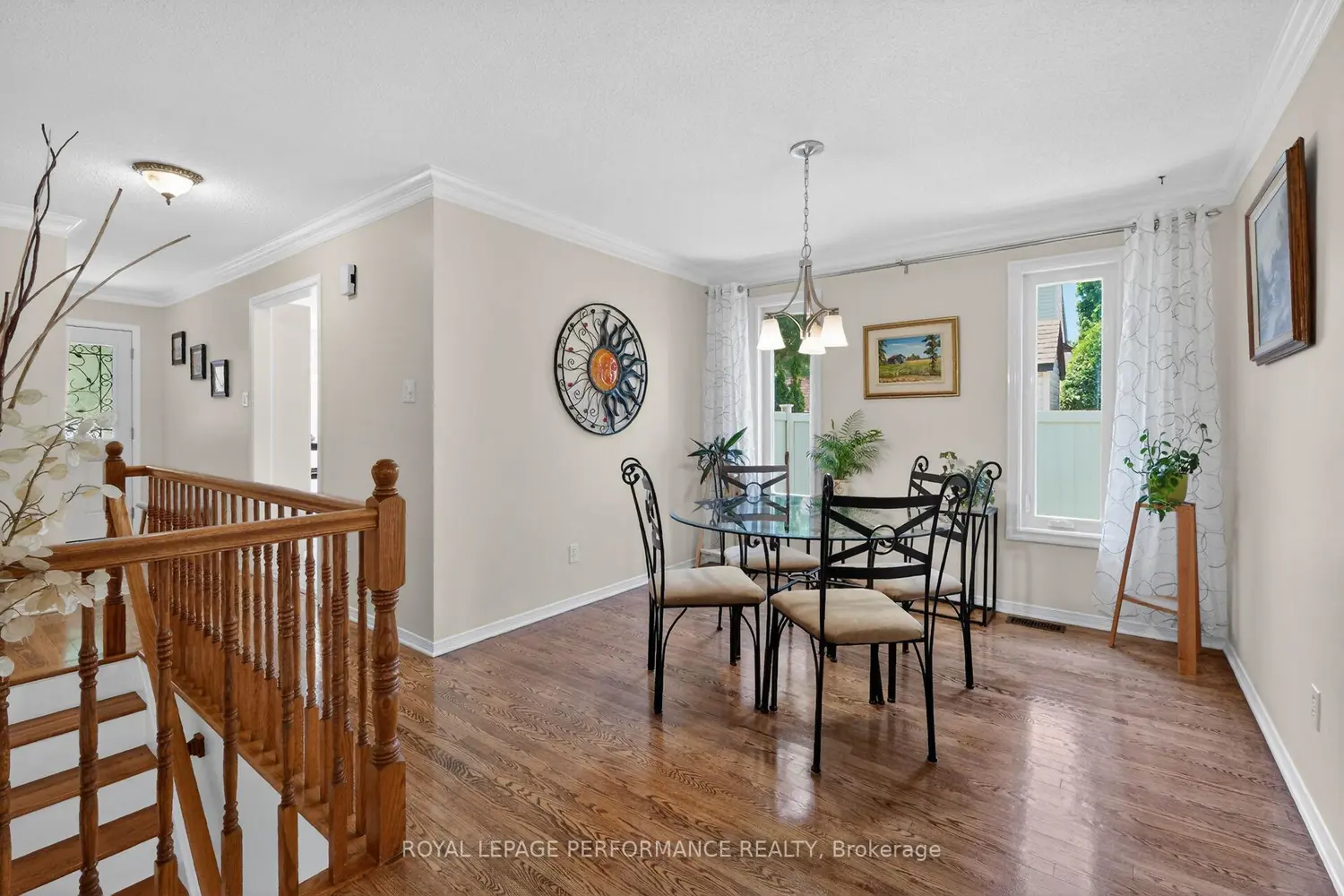569 Princess Louise Drive photo 4