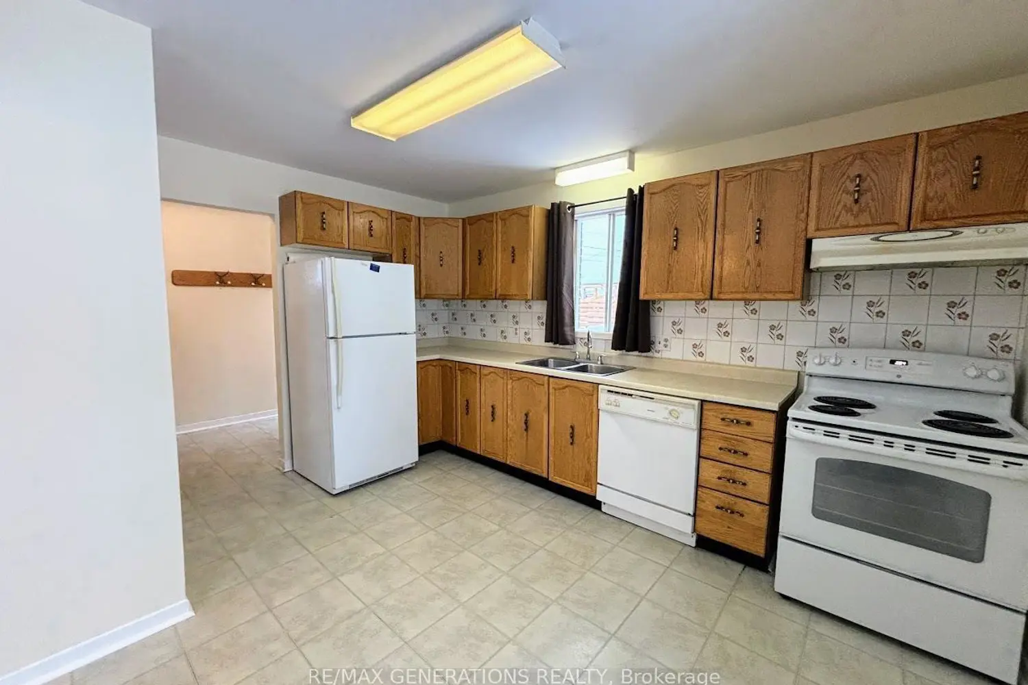 77 Matachewan Road photo 3