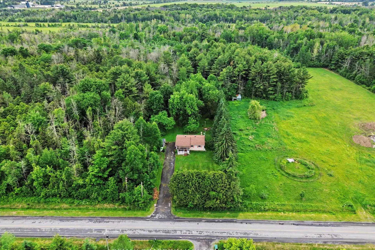 3260 Tolmies Corners Road photo 4