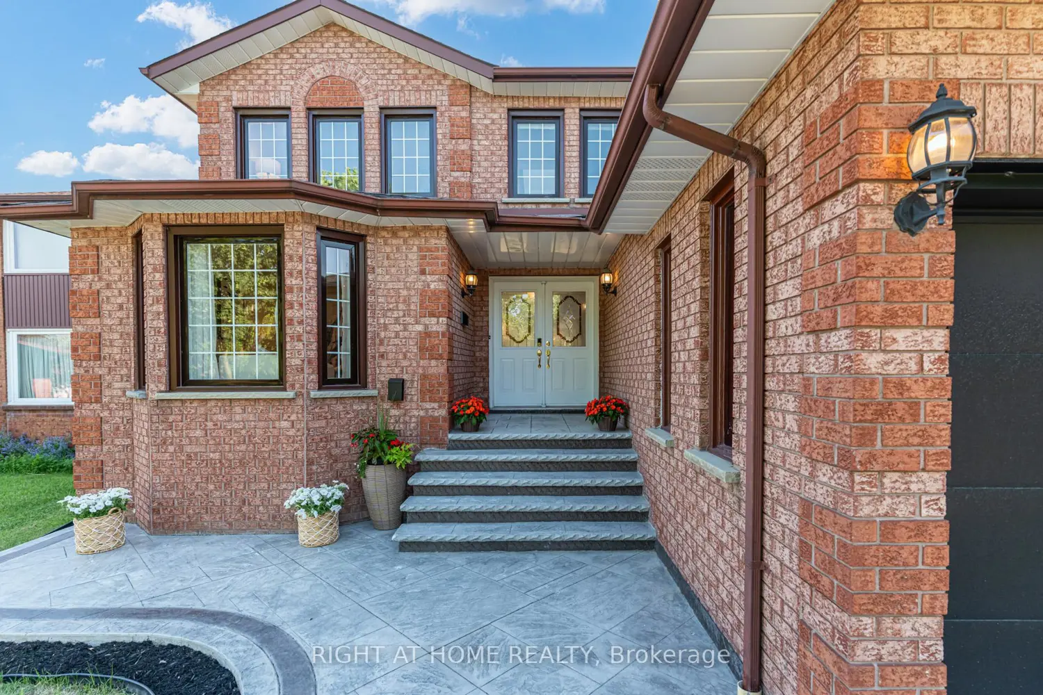 2598 Mason Heights photo 2