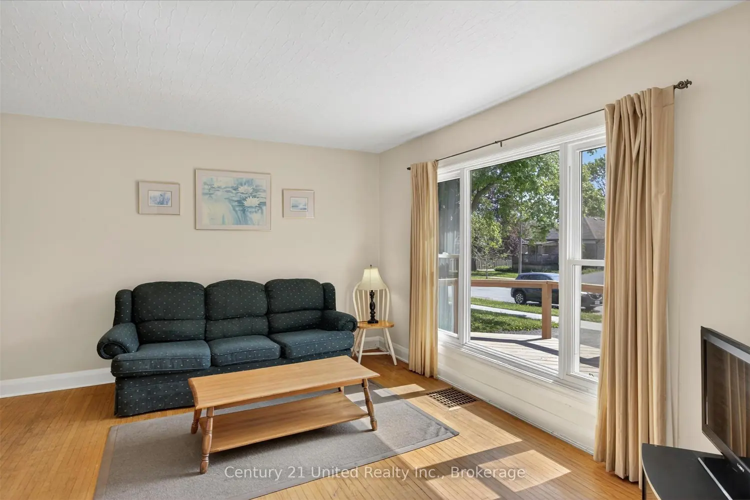 818 Rishor Crescent photo 4