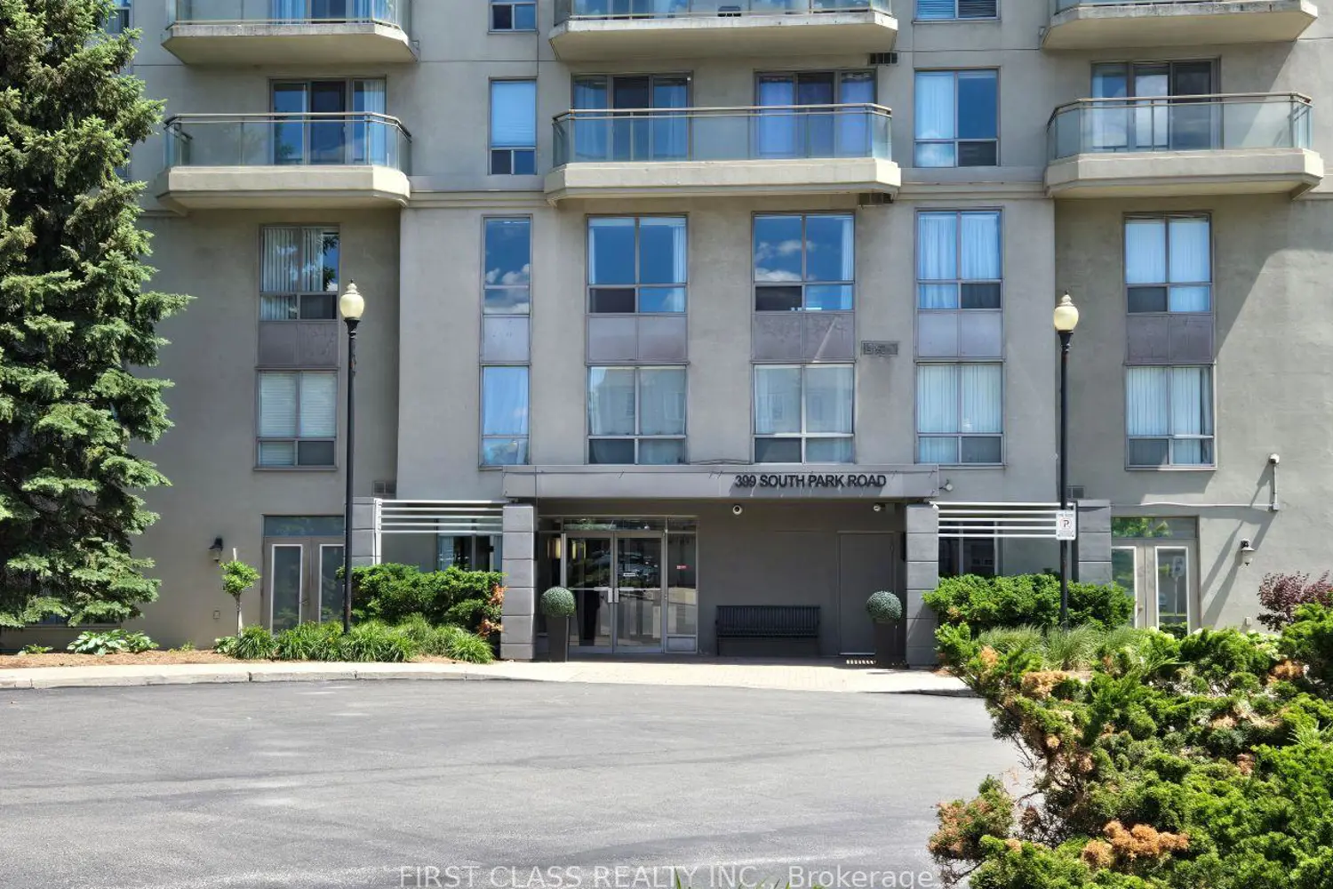 399 South Park Road 906 photo 2