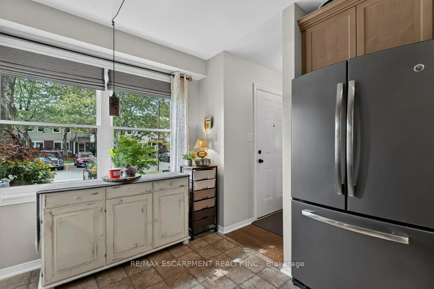 55 Kerman Avenue 55 photo 4
