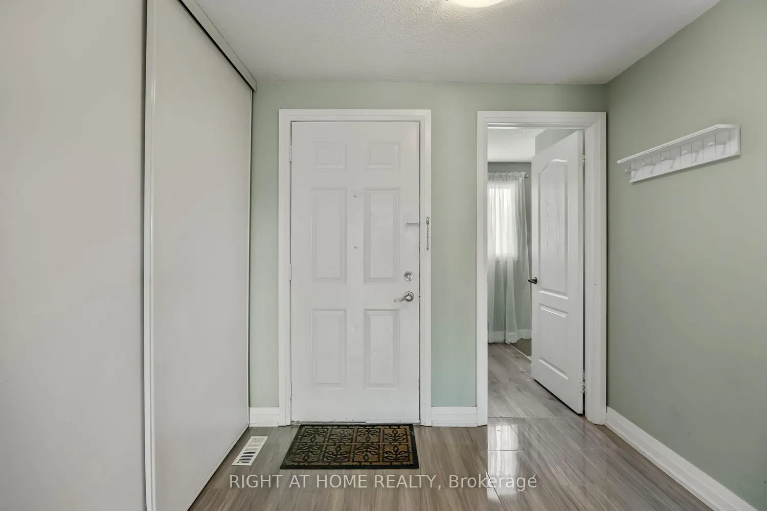 40 Imperial Road 20 photo 5