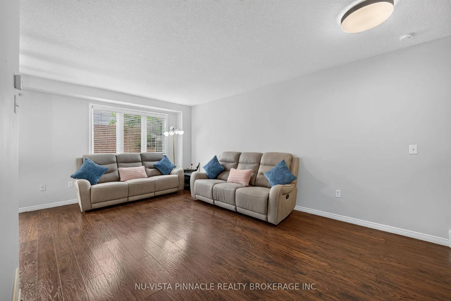 1272 Savannah Drive photo 5