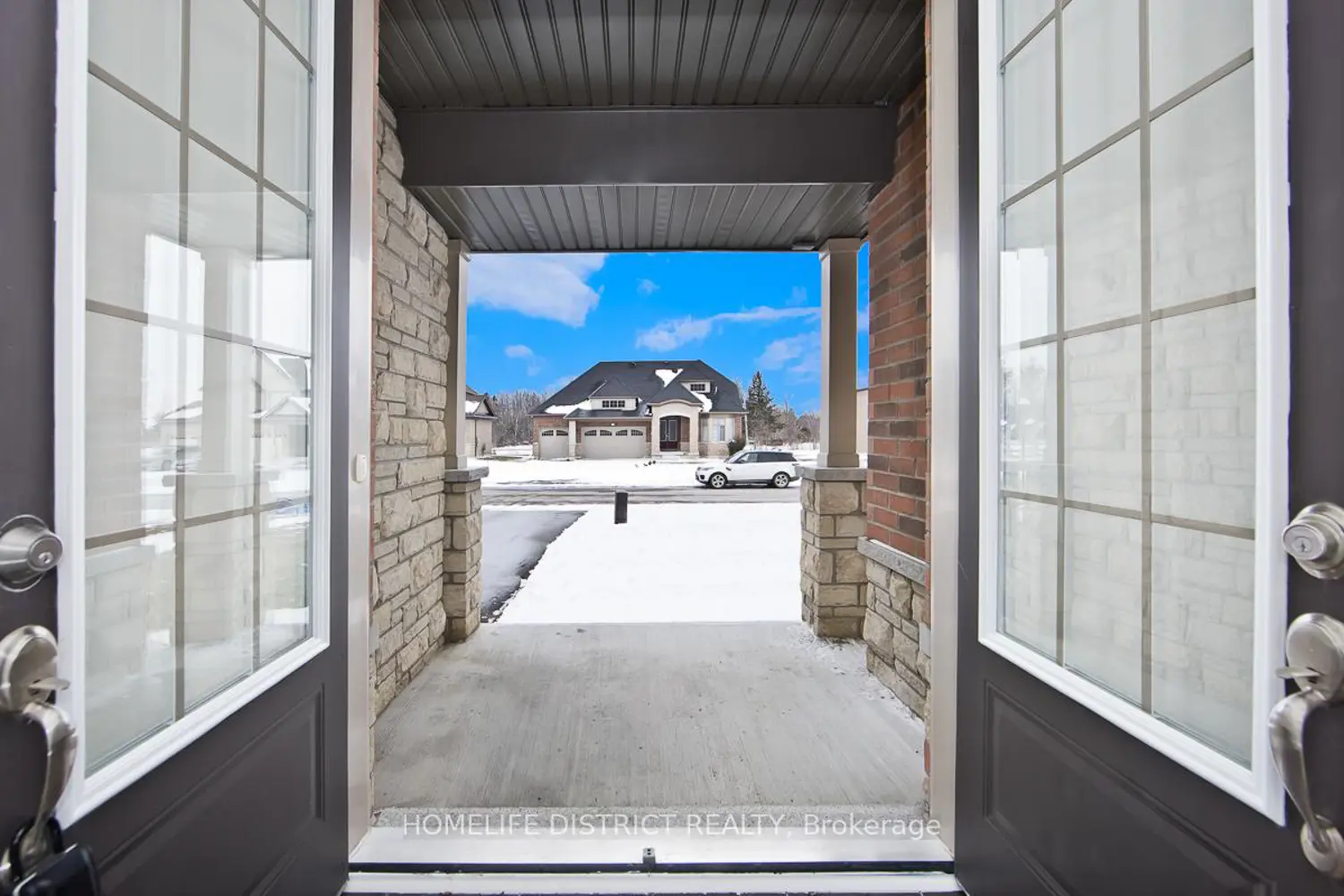 74 Summer Breeze Drive photo 2