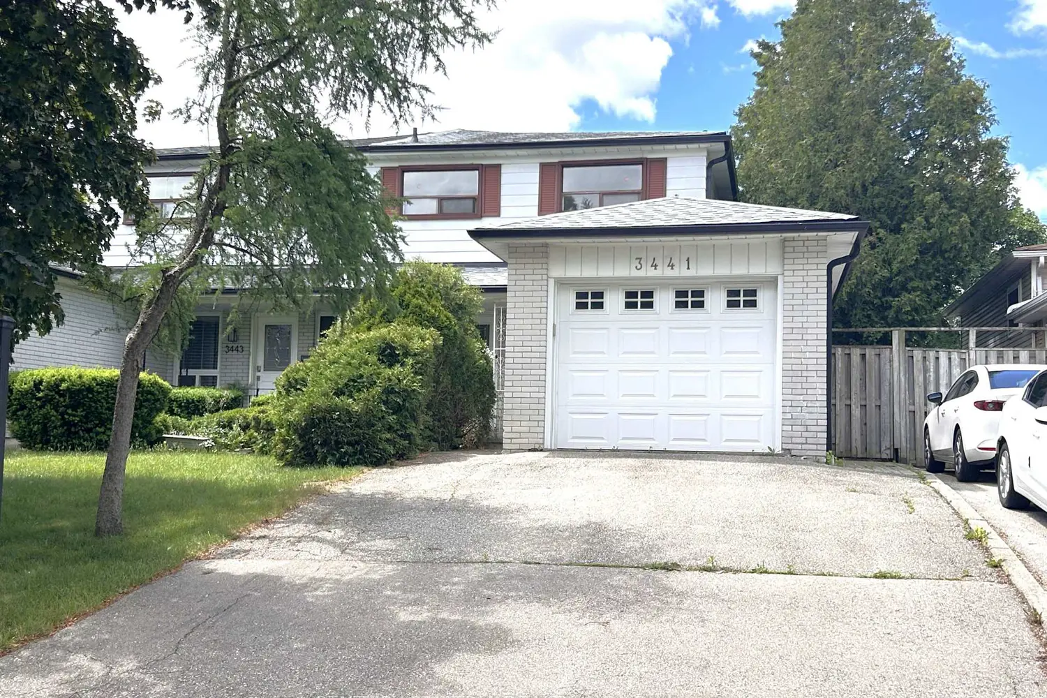 3441 Oakglade Crescent
