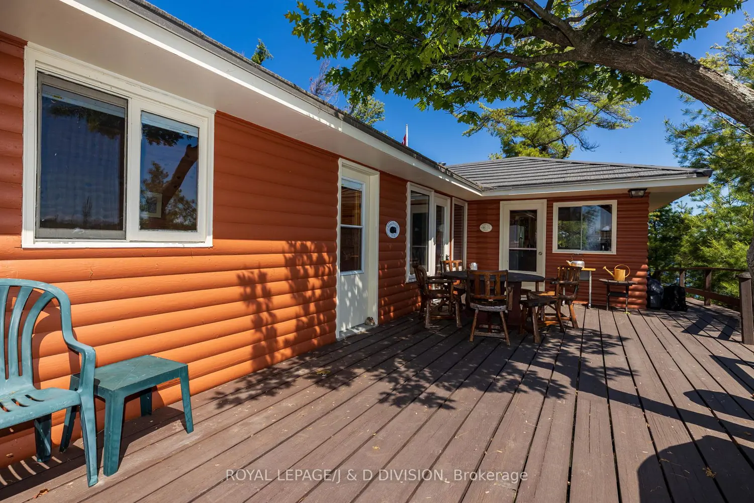 1 B254 Emerald Island photo 3