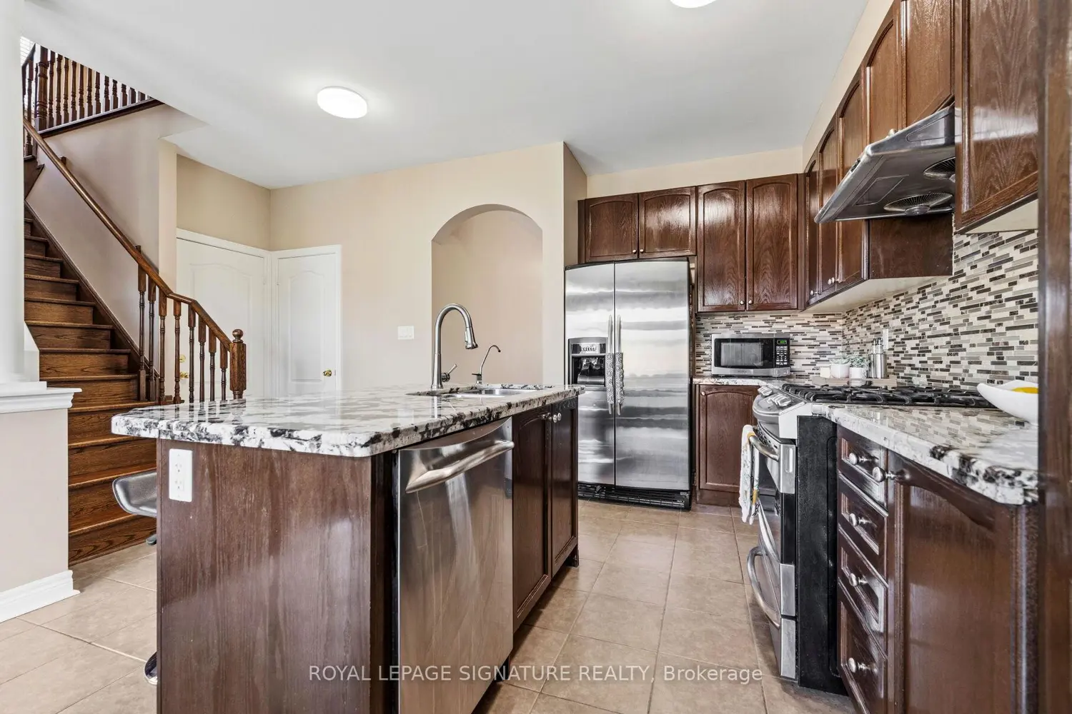 476 Nairn Circle photo 5
