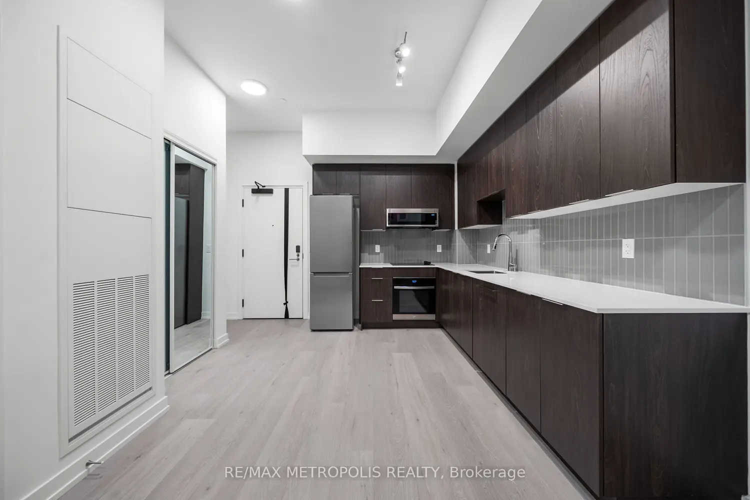 2501 Saw Whet Boulevard 103 photo 4
