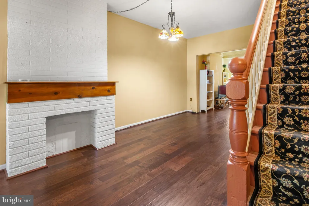 3 N Milton Avenue, Baltimore, MD 21224 photo 2