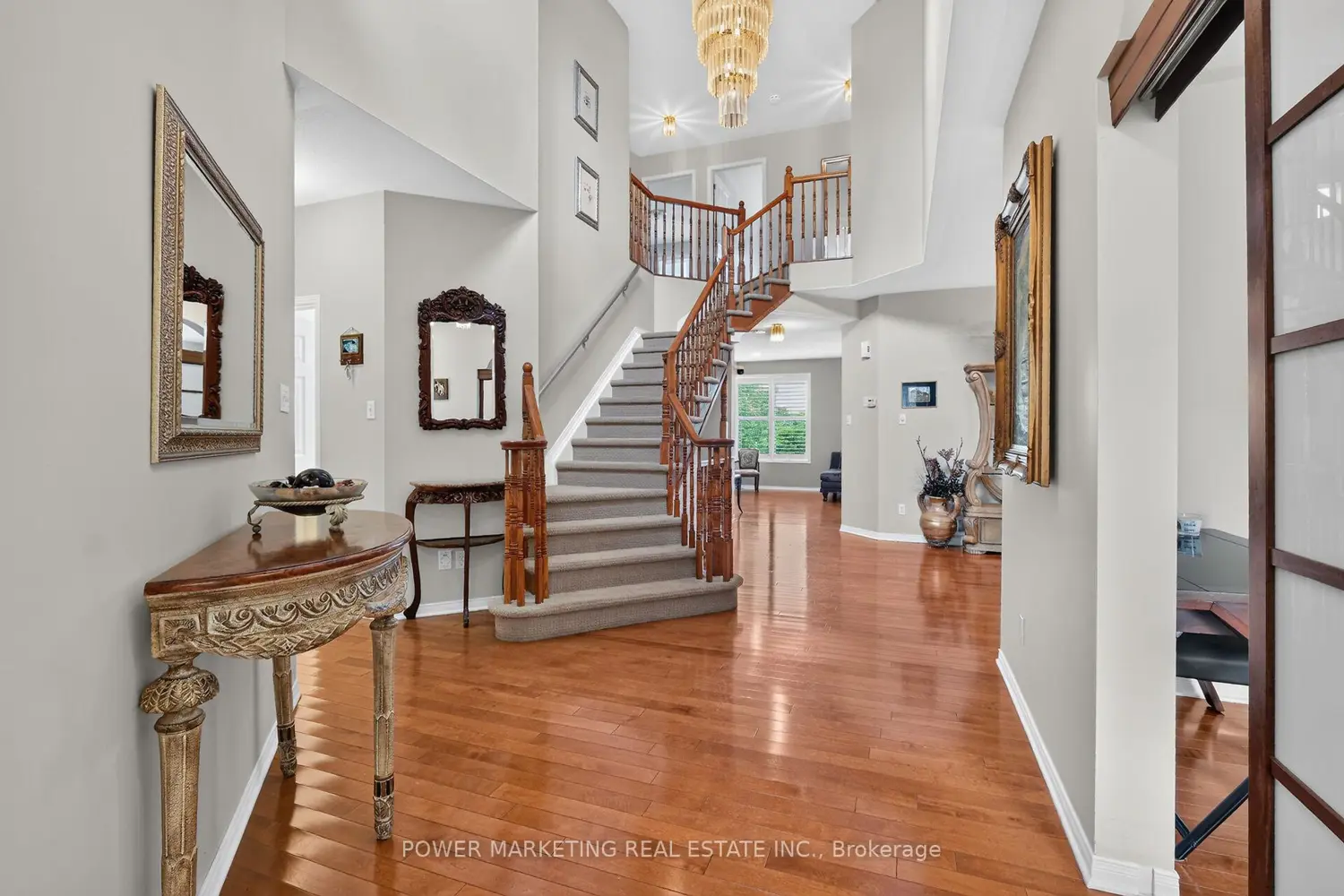 2165 Blue Willow Crescent photo 2