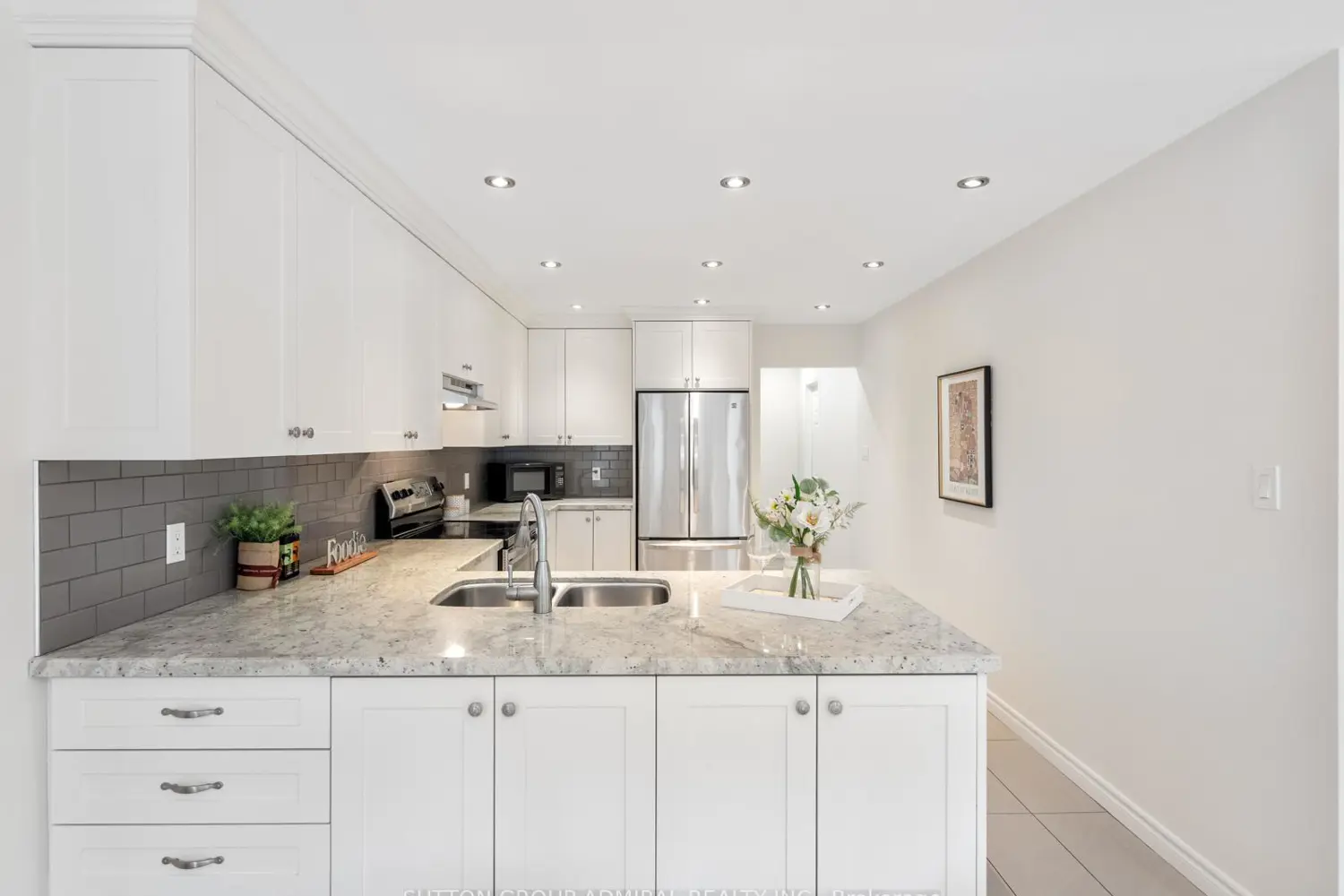 59 Zahavy Drive photo 5