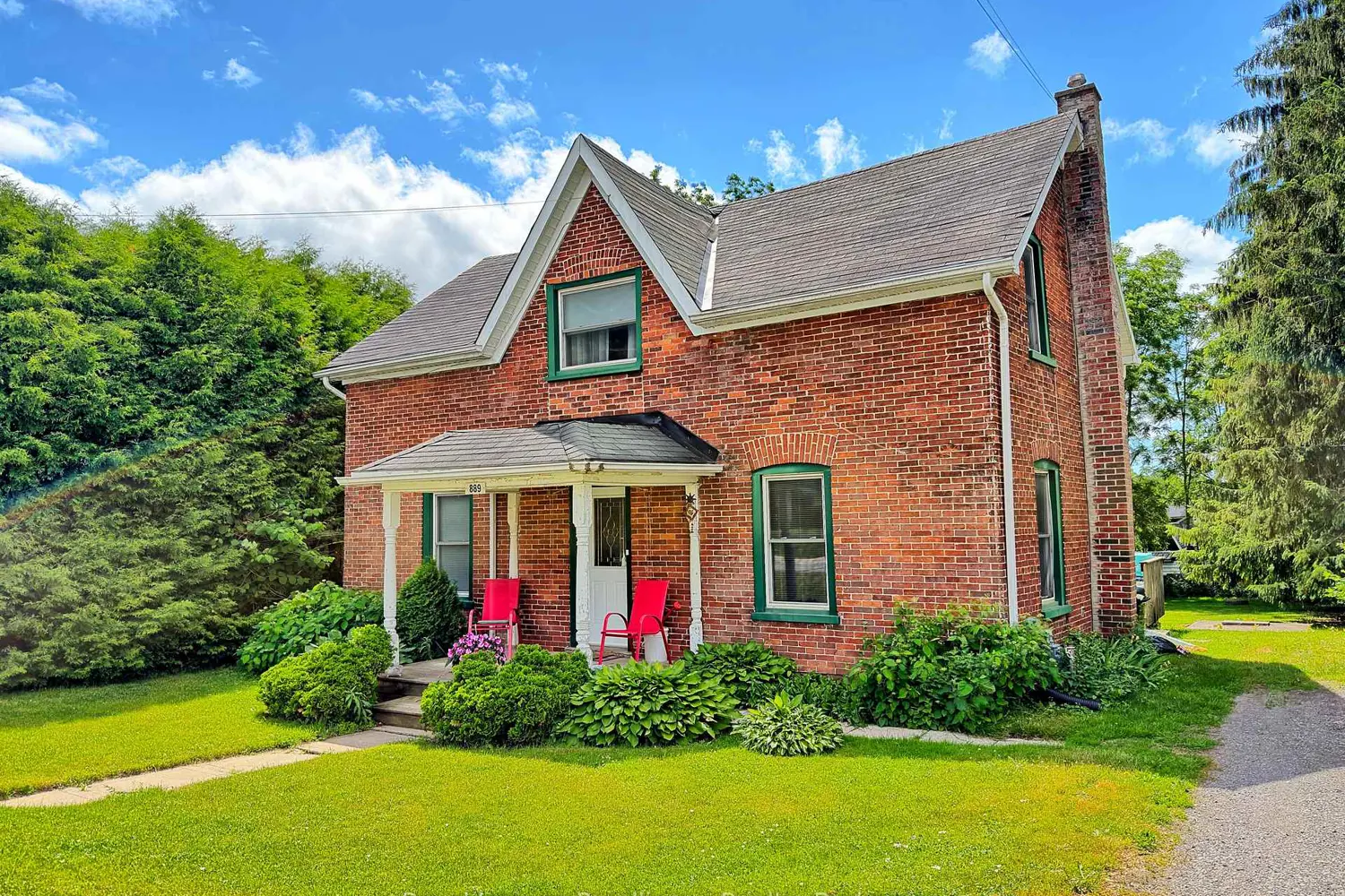 889 Smith Street photo 4