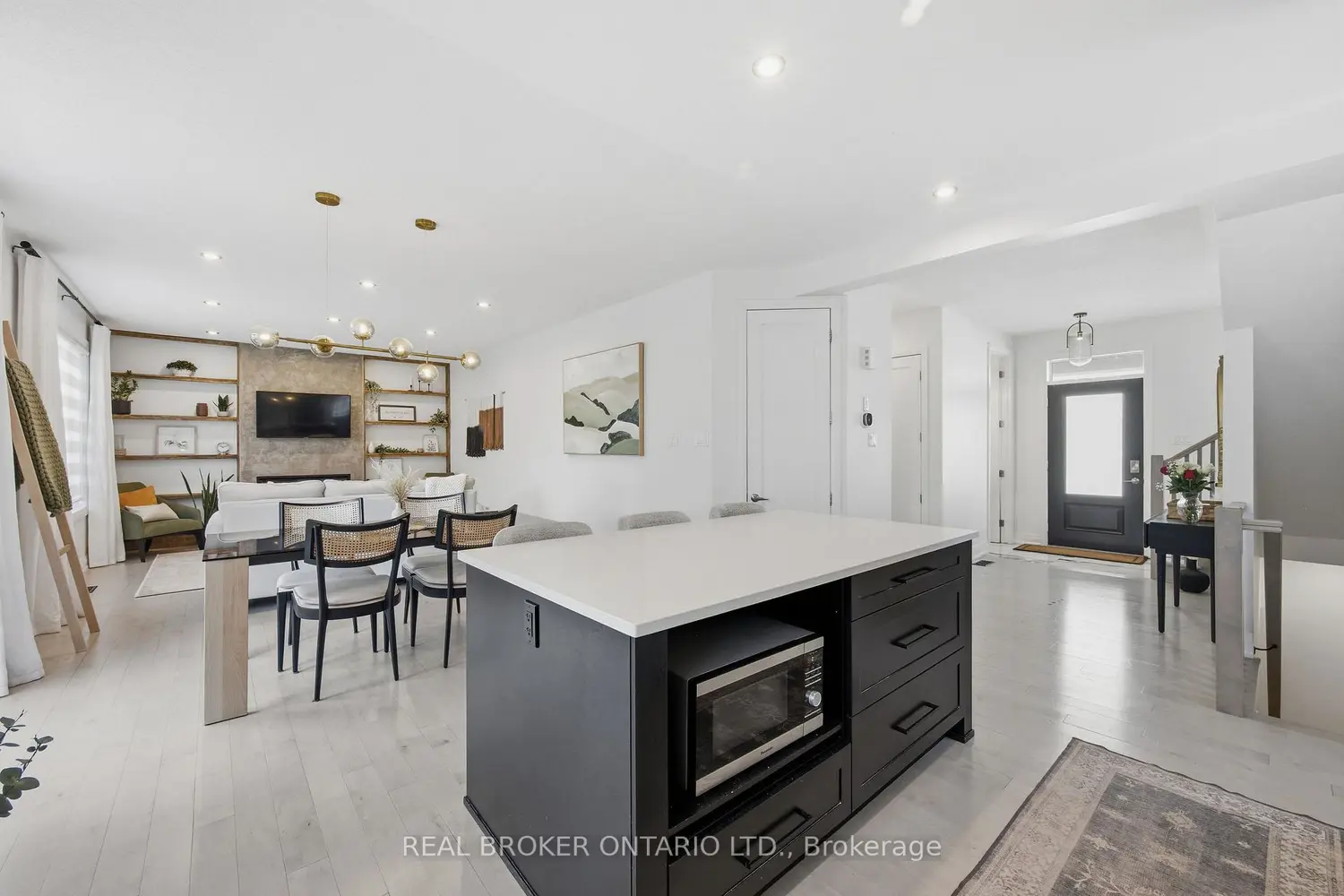 358 Lamarche Avenue photo 5