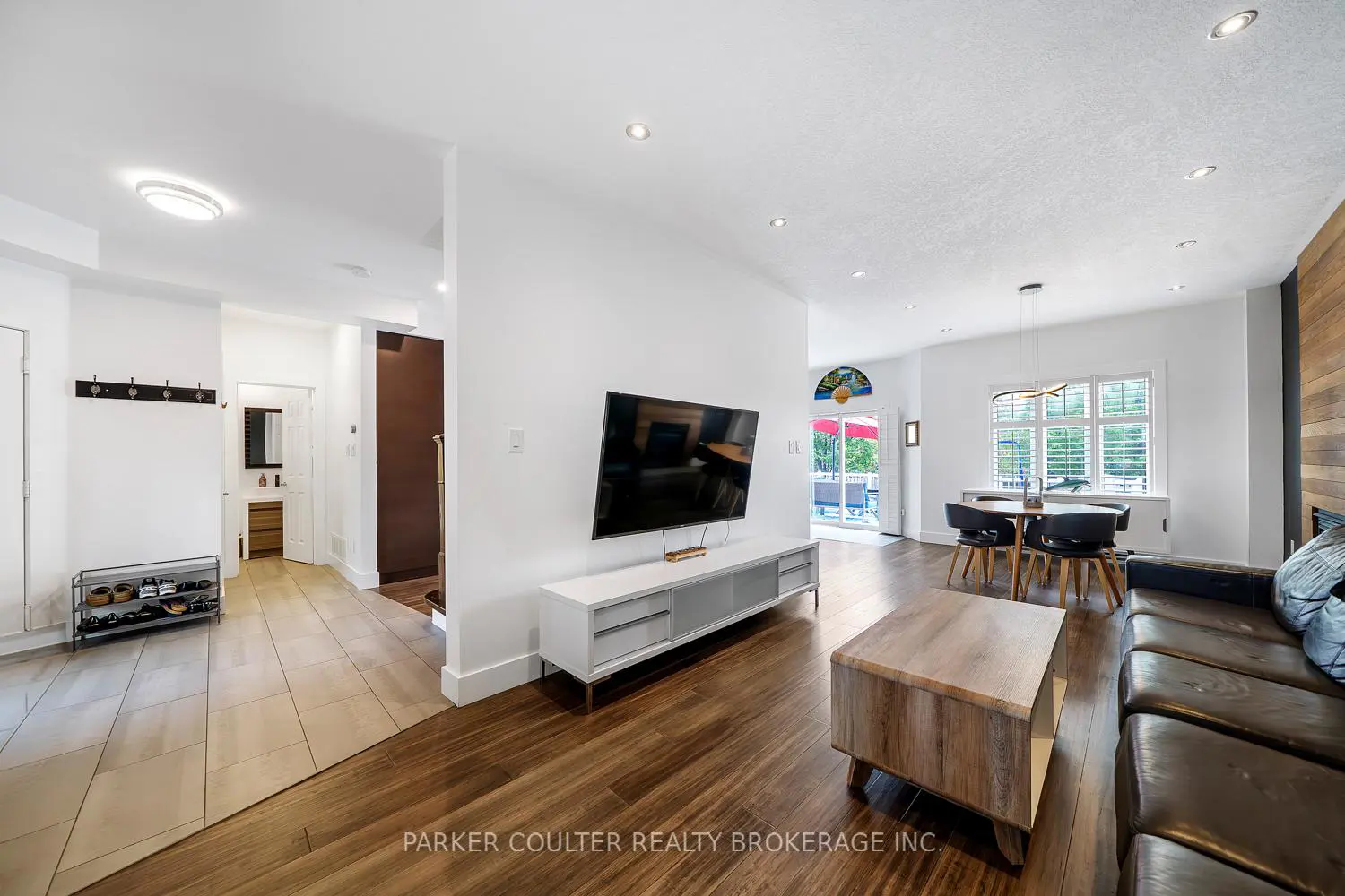 9 Surrey Drive photo 4