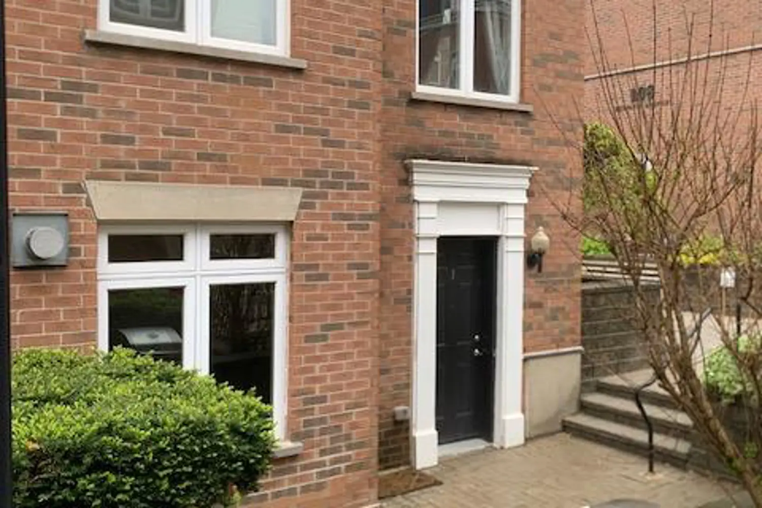 100 Redpath Avenue 1 photo 2