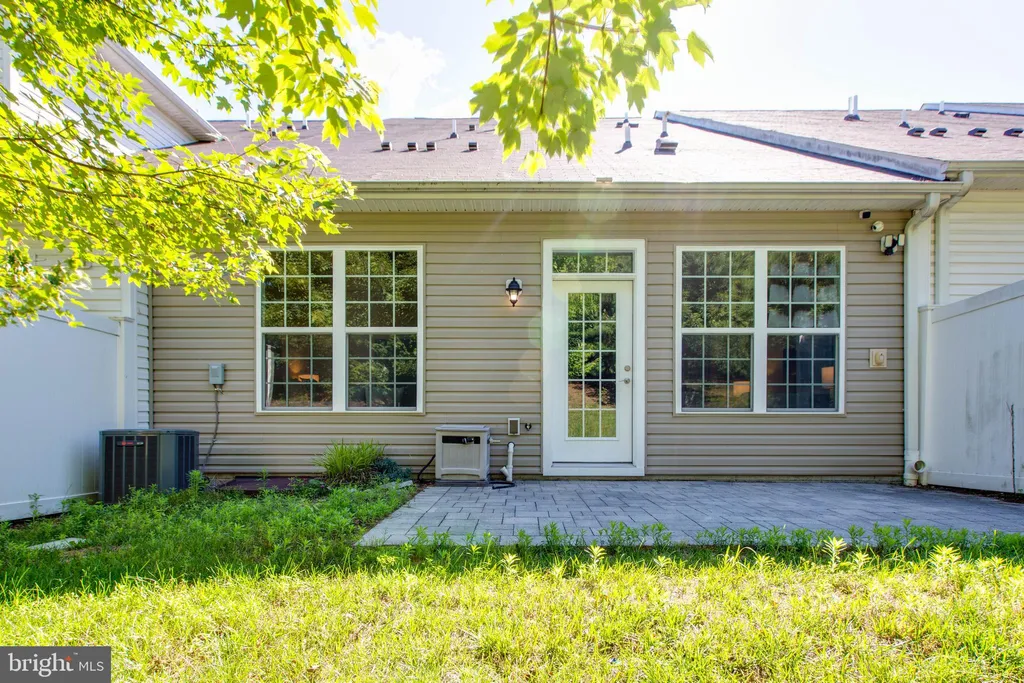 7740 River Rock Way, Columbia, MD 21044