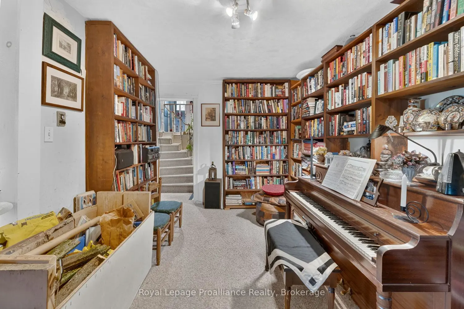 98 Frankford Road photo 4