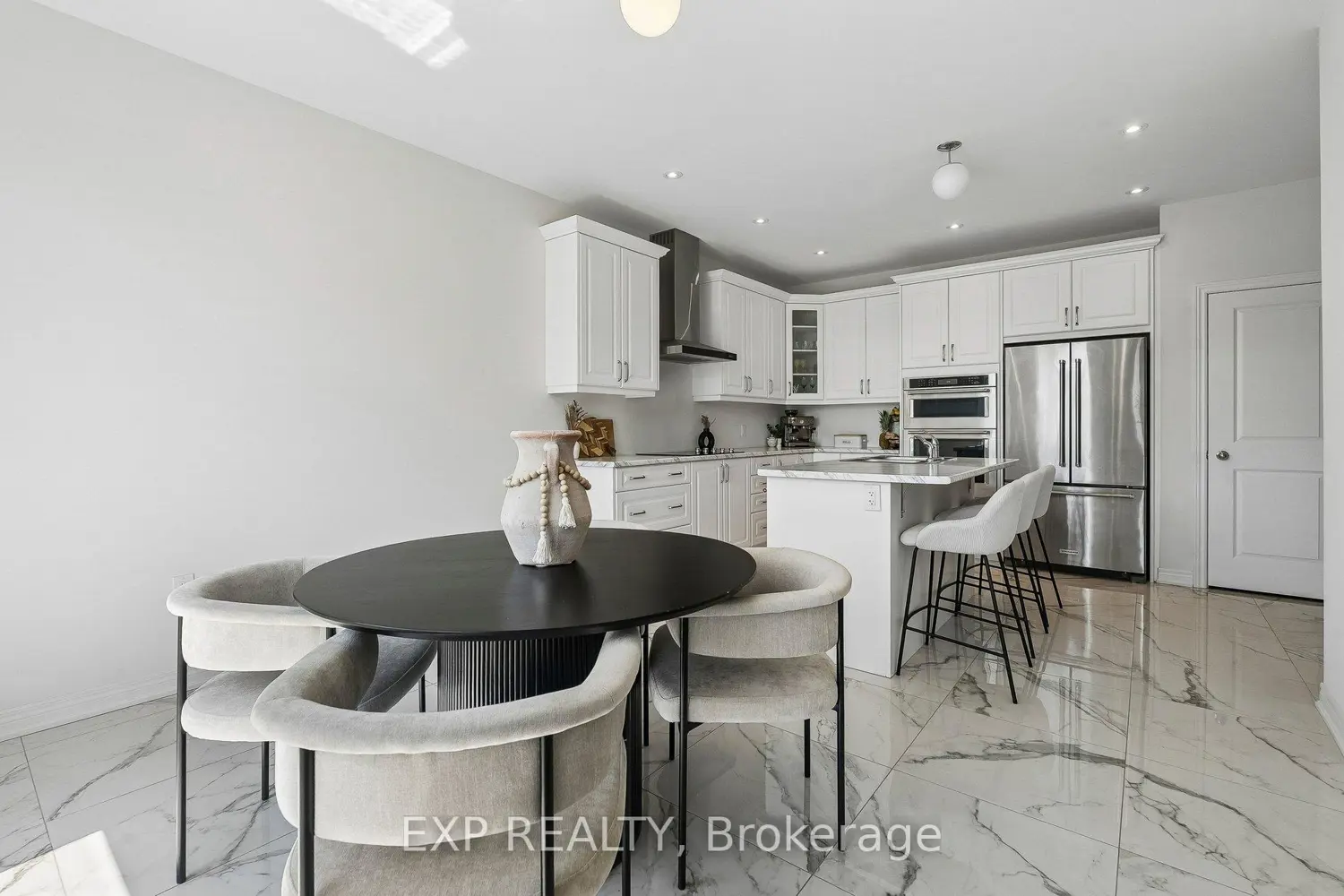 285 Chippewa Avenue photo 4