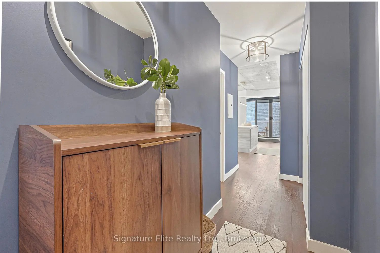 111 Bathurst Street 1316