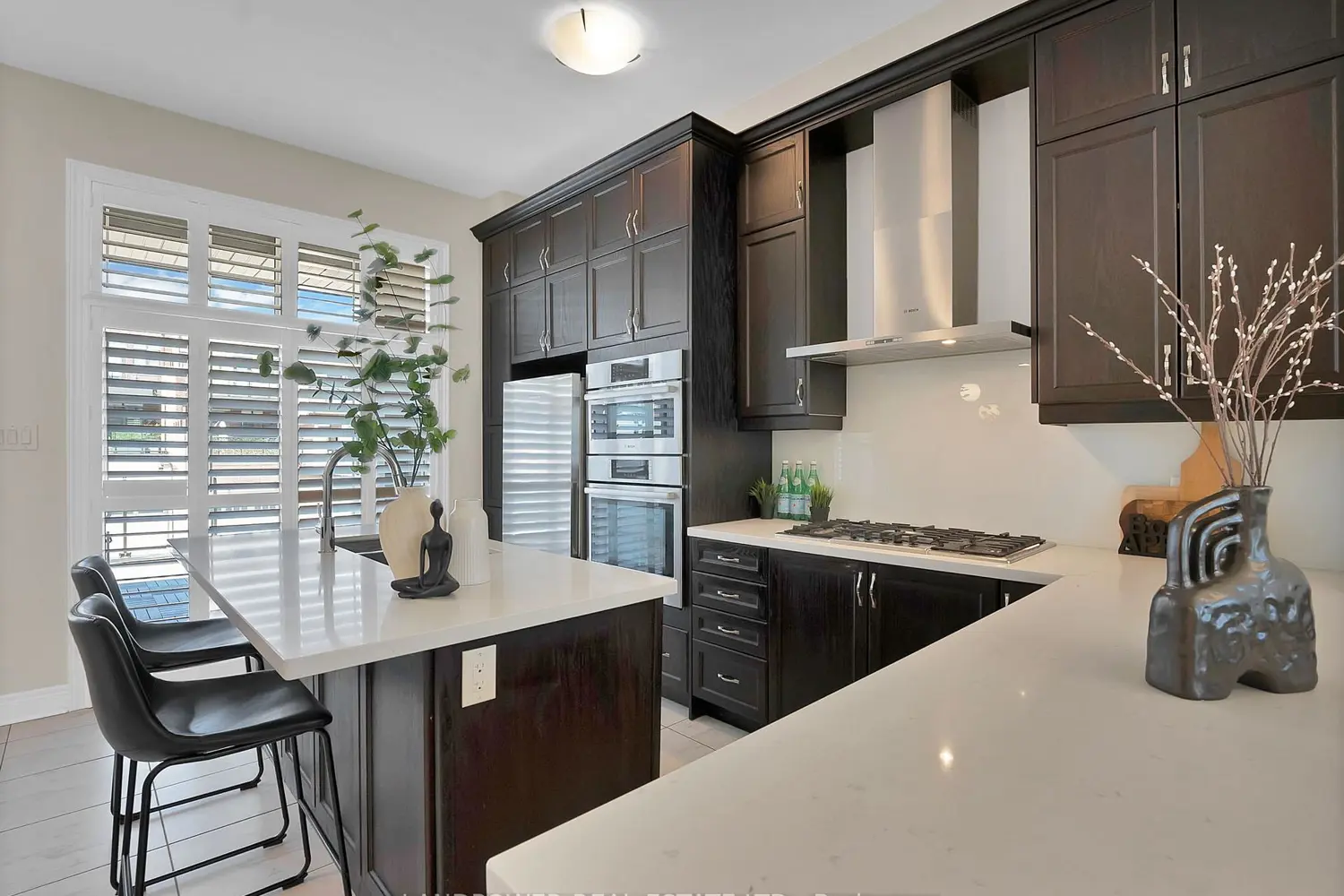 8 Aylin Crescent