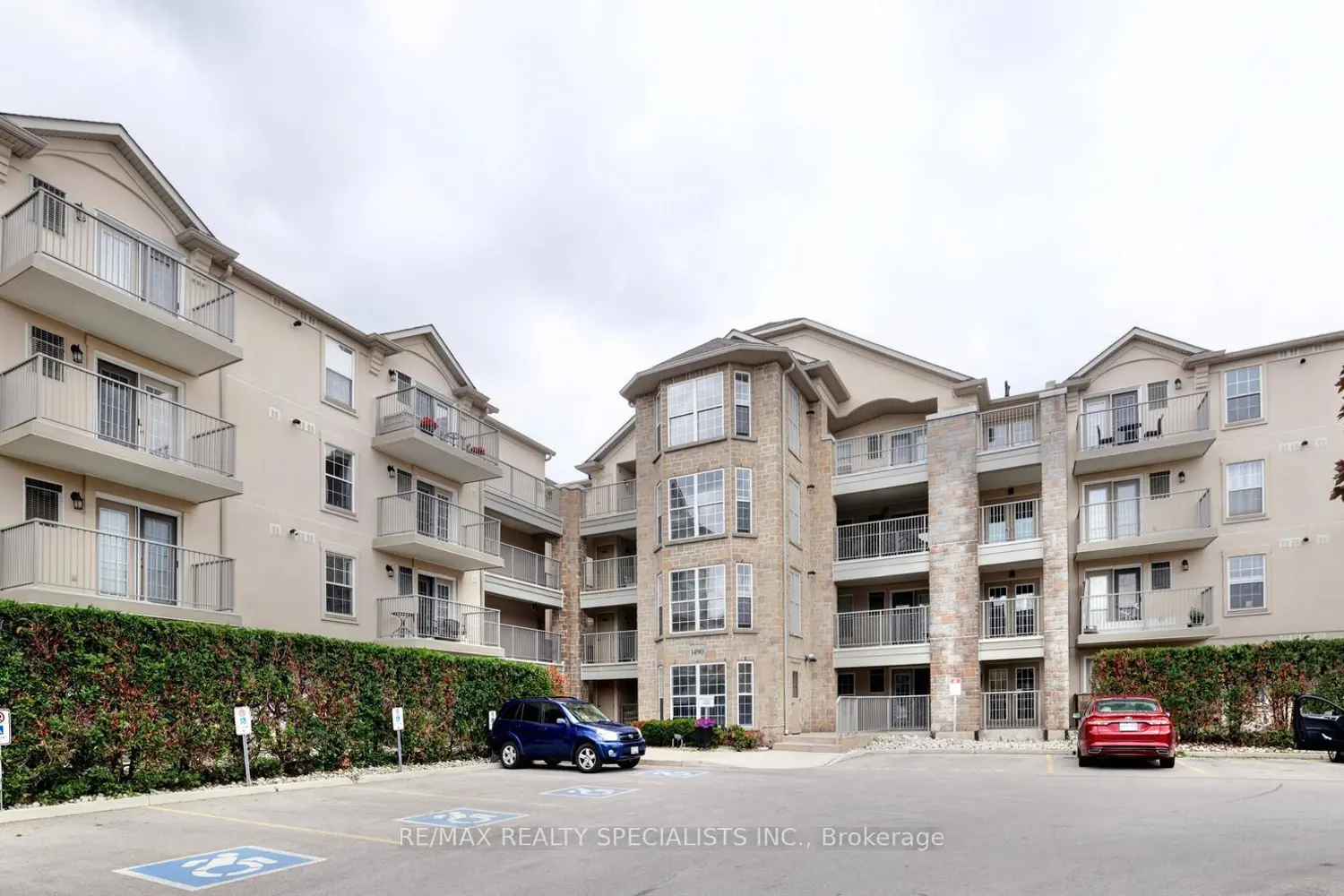 1490 Bishops Gate 107 photo 2