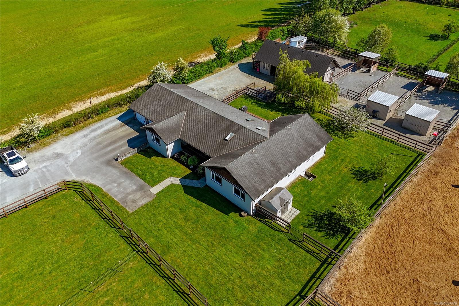 1609 Keating Cross Road, Central Saanich, BC, V8M 1W9